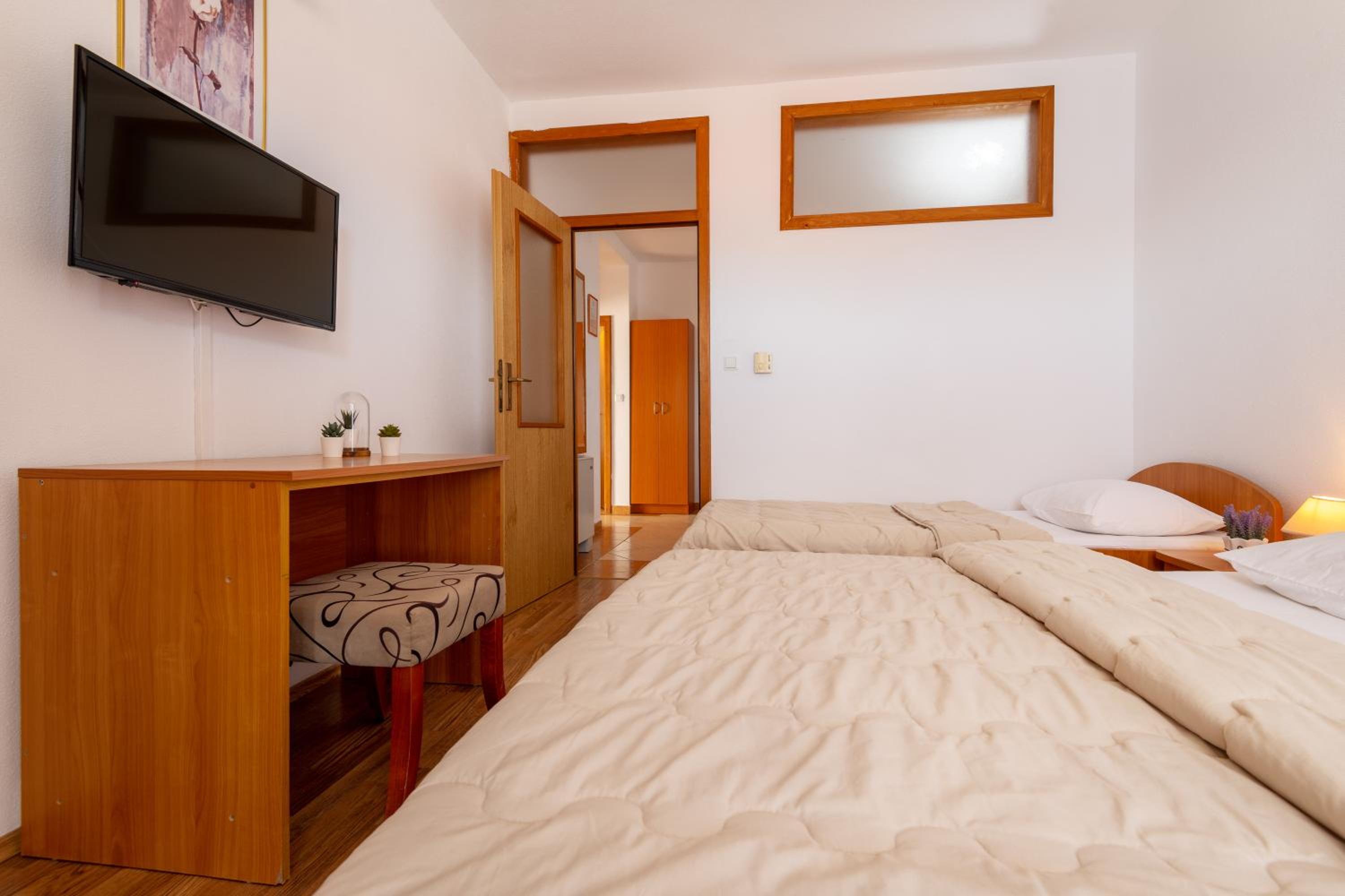 Apartments Knežević view 5