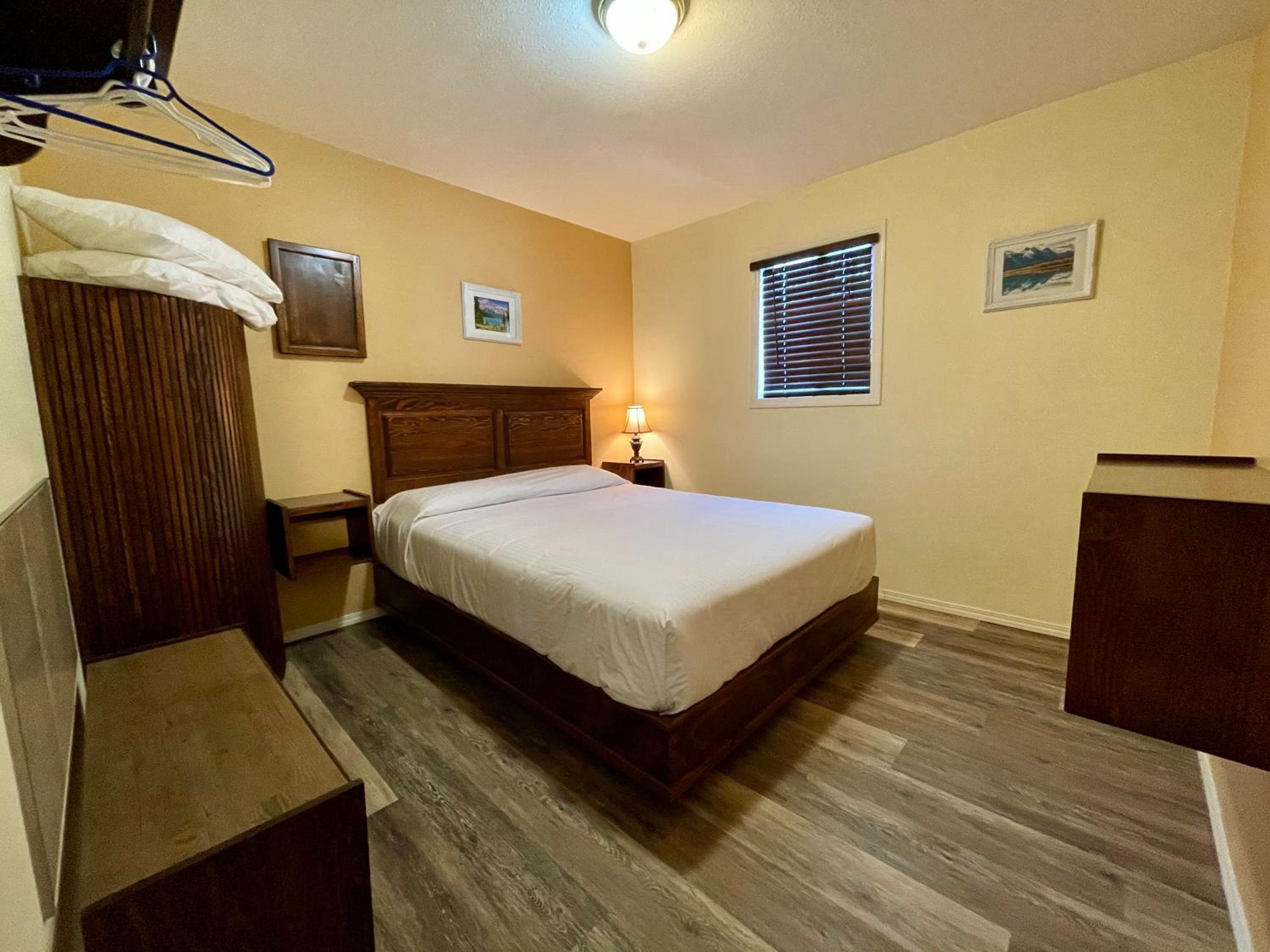 Golden Vacations - Brookside Motel - Property Image 6