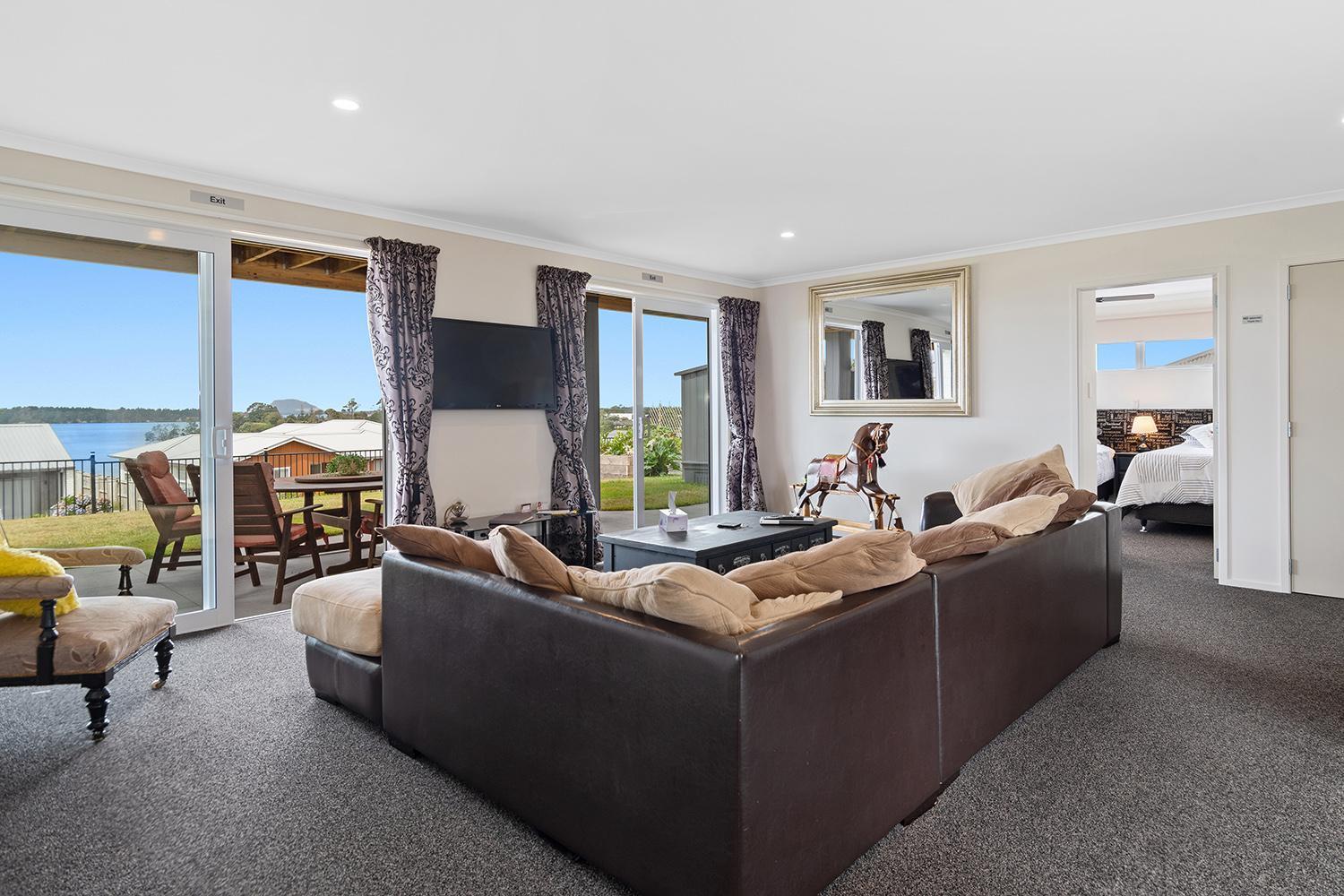 Omokoroa Sea View Apartment view 4
