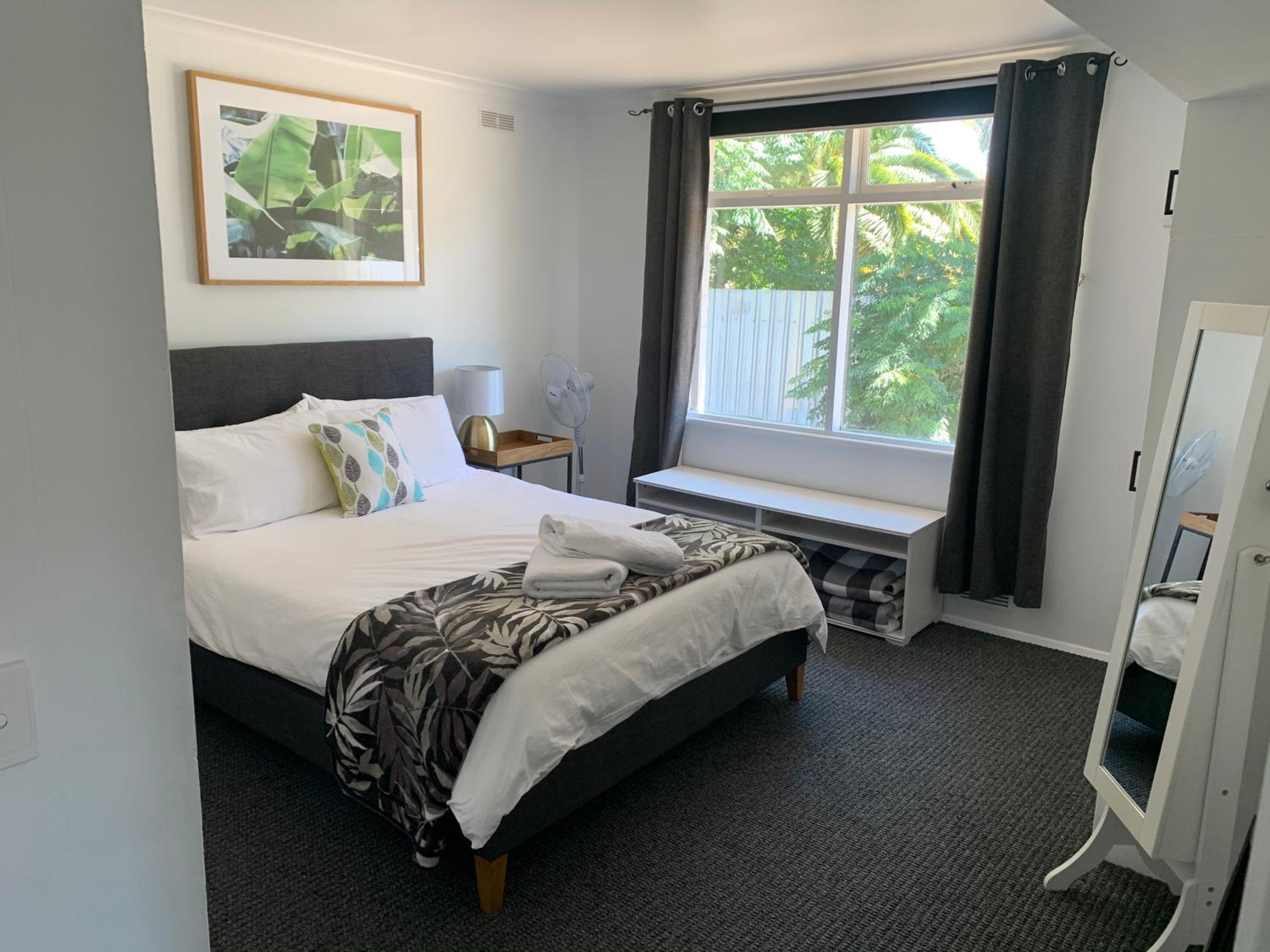 Kings Avenue Motel view 4