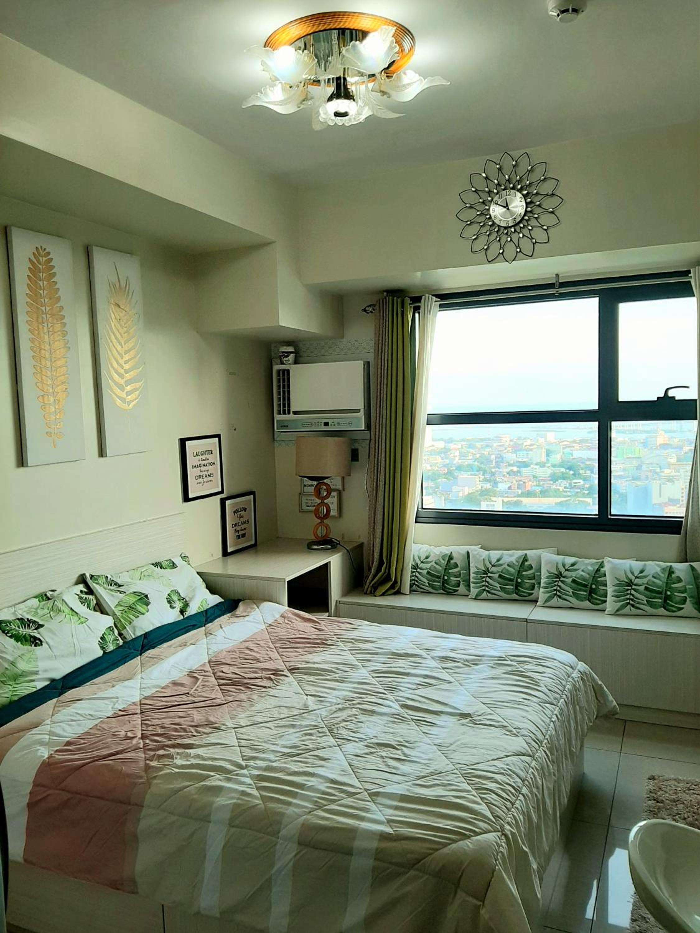 Horizon 101 Studio Units by Felicity