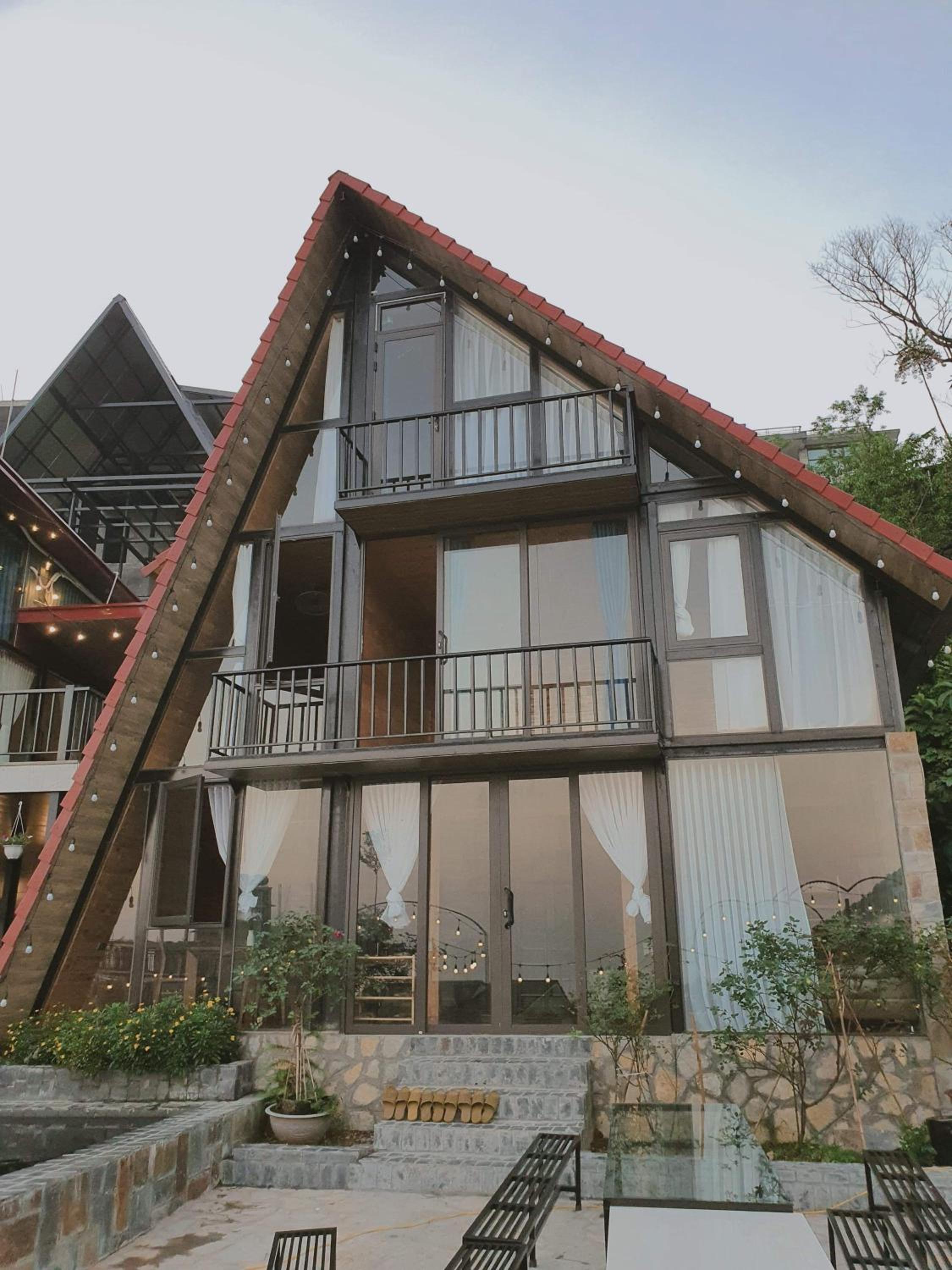 Bách Xanh House. Nhà Đa Giác view 2