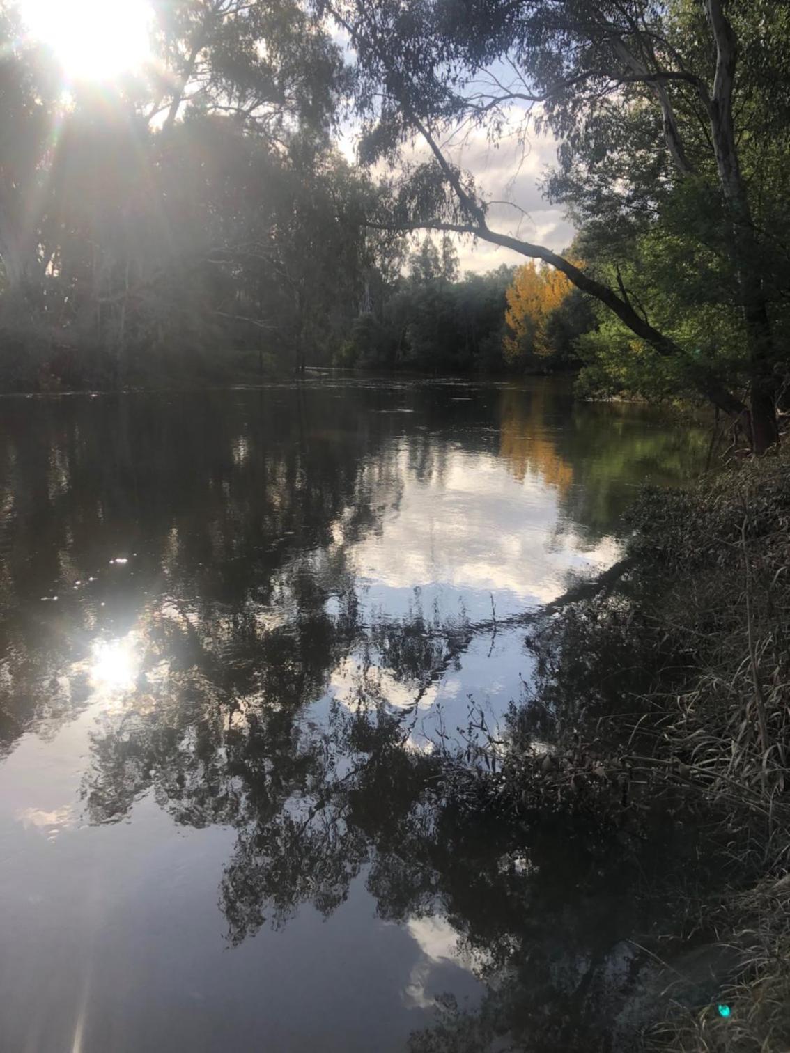 The Glen Farmhouse on Ovens River