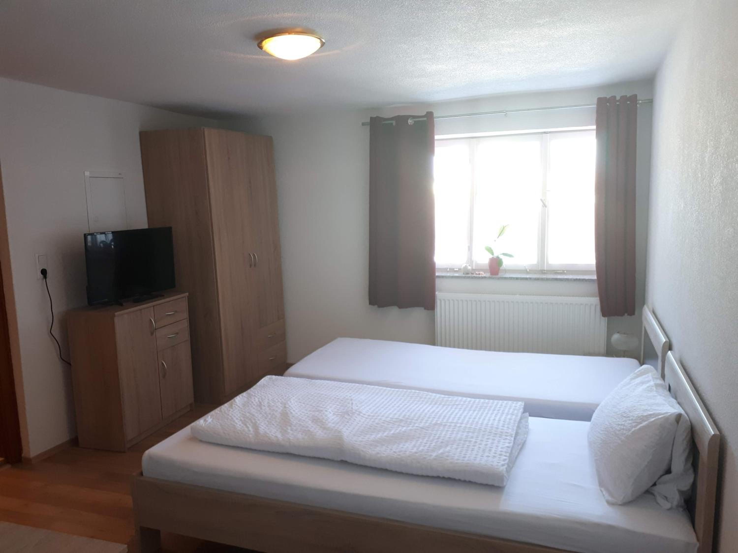 Monteurhotel B27 en Rottweil — hotel room