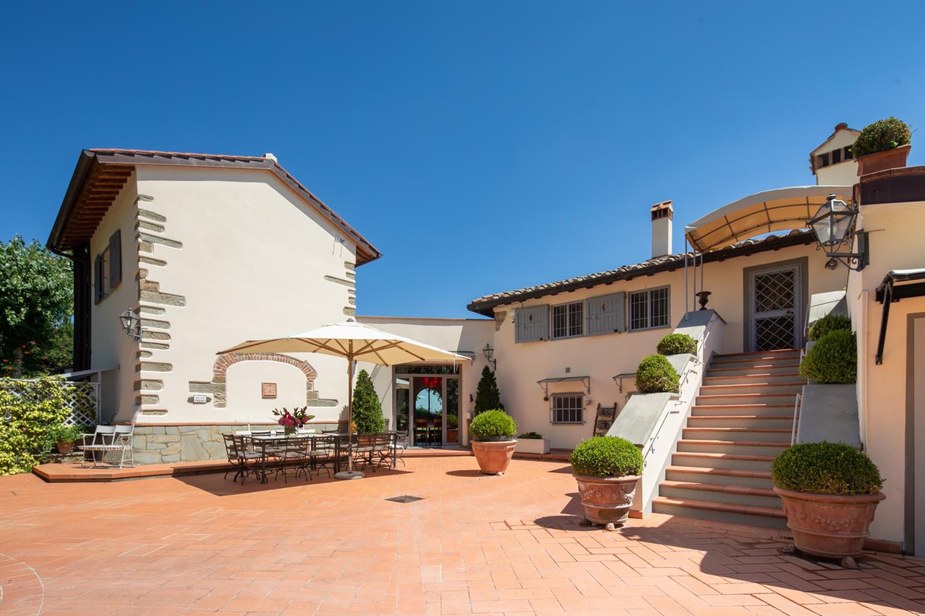 Villa Collesole by Mmega