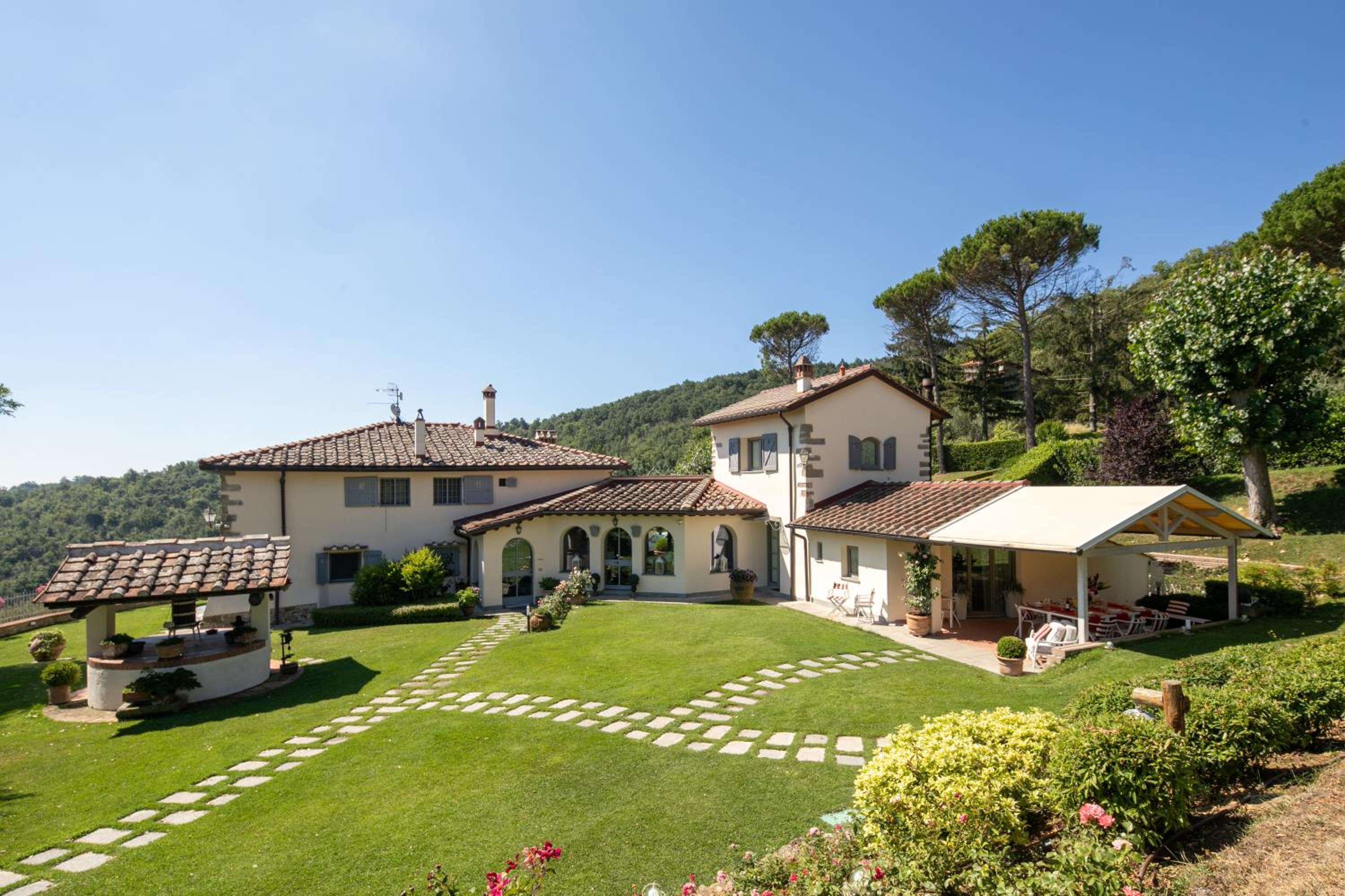 Villa Collesole by Mmega