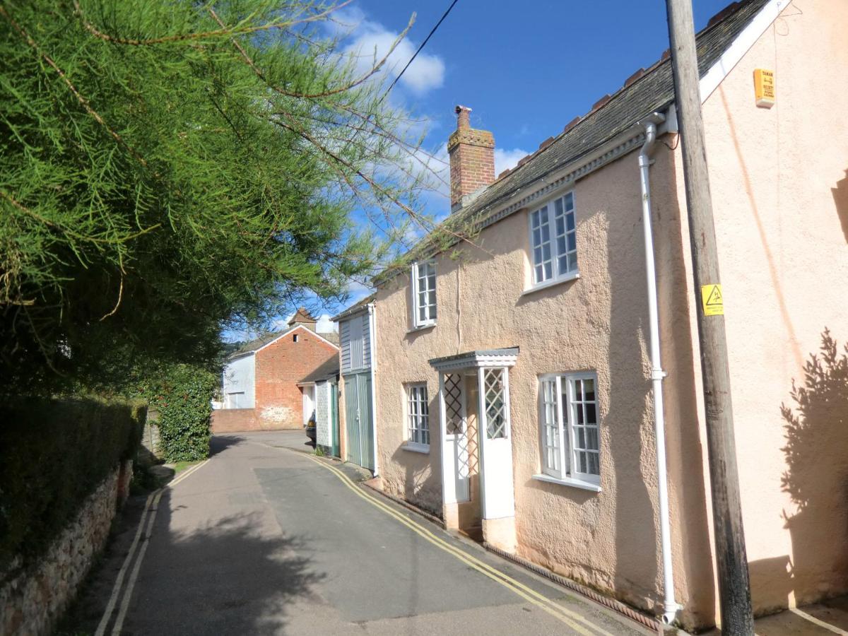 Heydons House - Lovely Seaside Cottage view 4