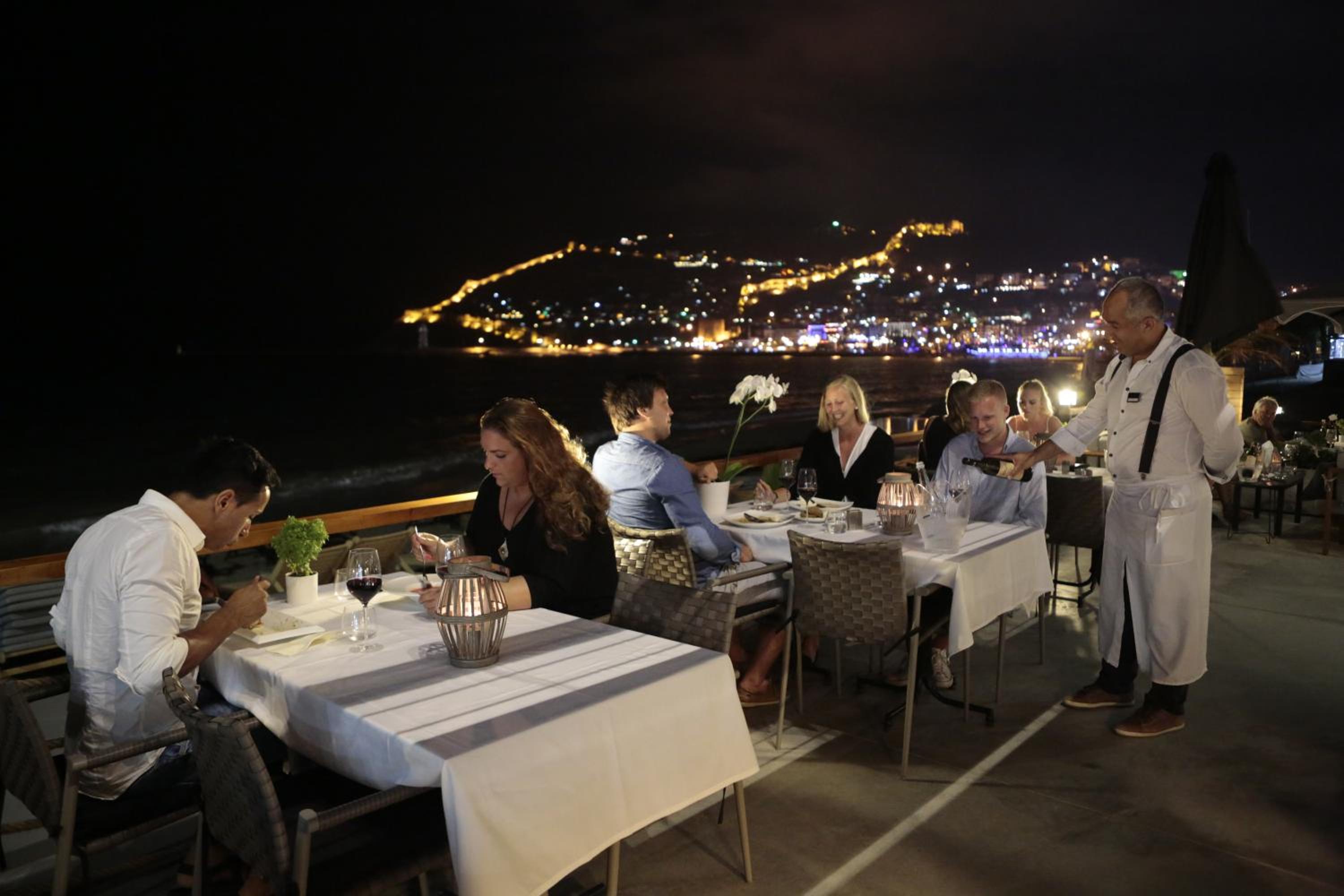 Sun Hotel By En Vie Beach - Image 21