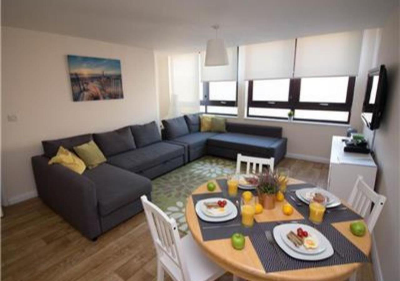 Stylish Accommodation in Southampton City Centre 10 view 2