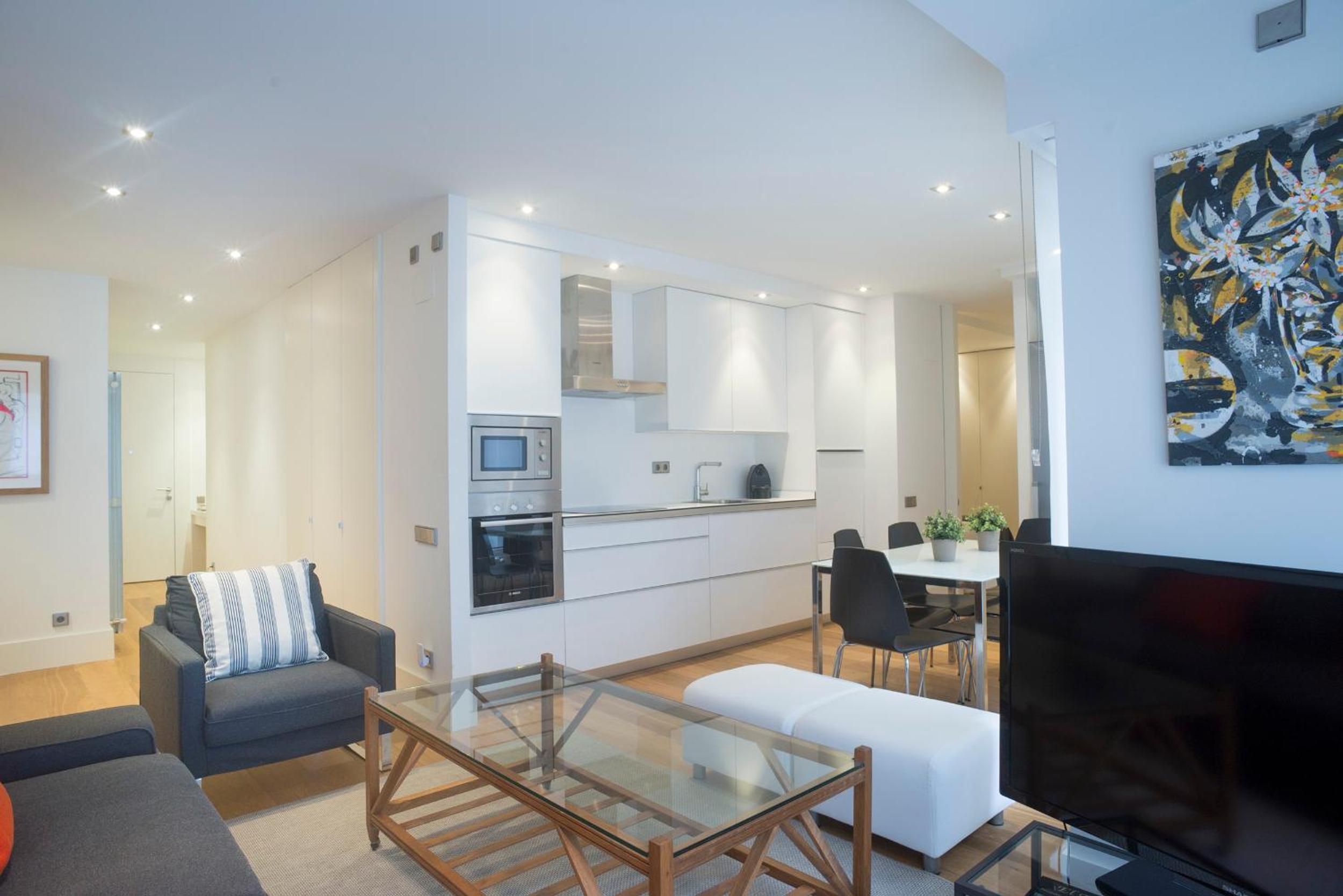 Avenida La Concha - IB. Apartments - main view