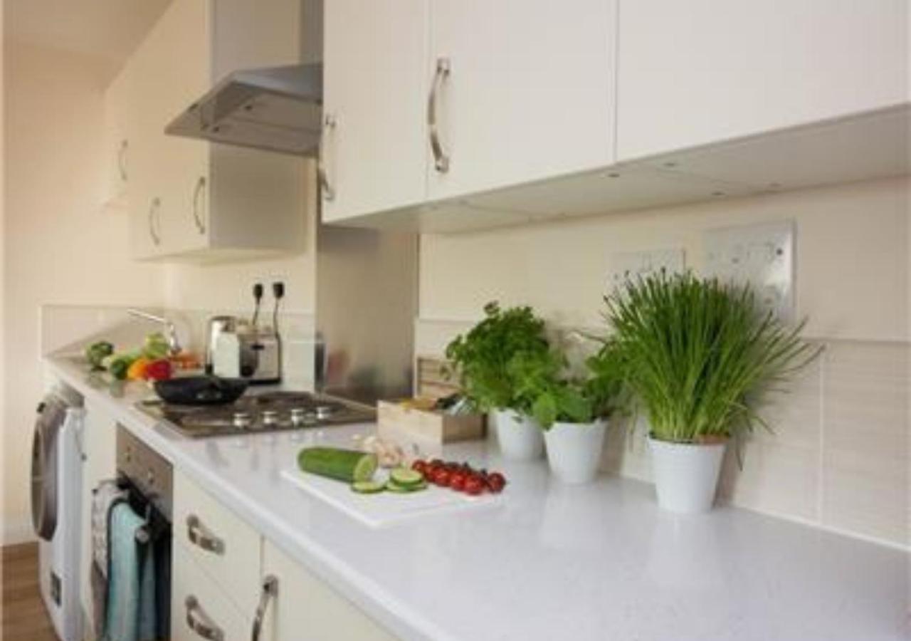StayZo Premiere Serviced Accommodation-17 view 2