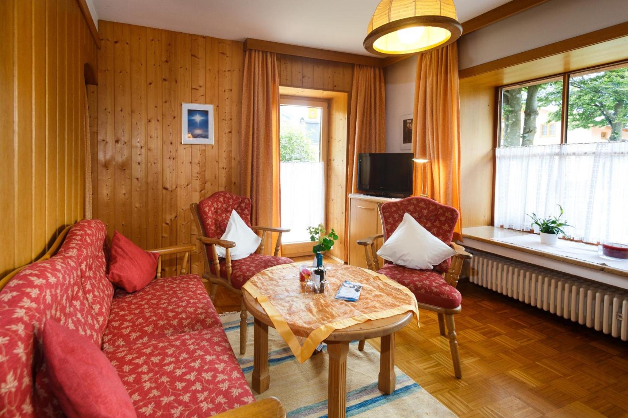 Café Chiemgau und Gästehaus view 5