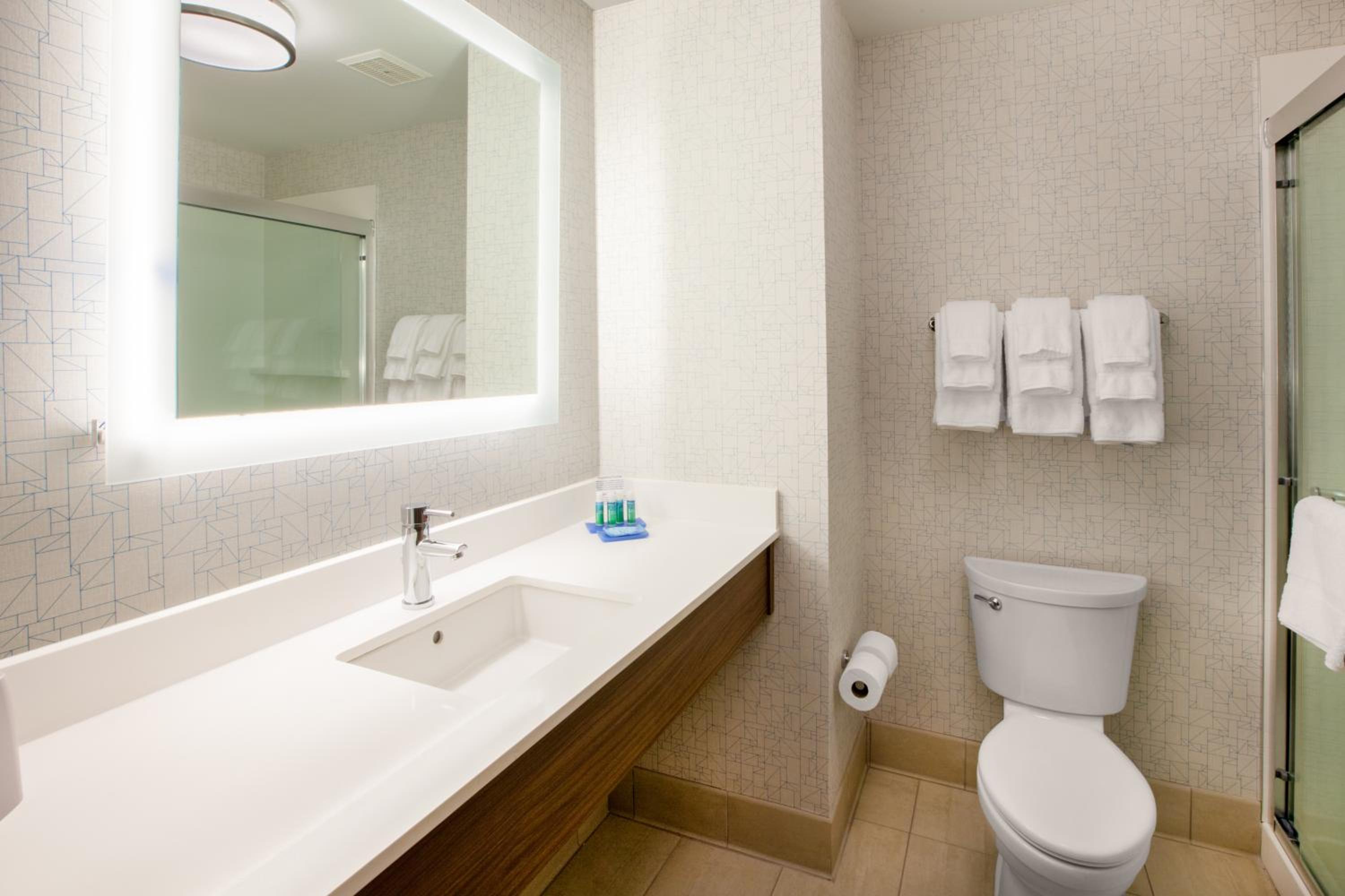 Albany Vacations - Holiday Inn Express Hotel  Suites Albany, an IHG Hotel - Property Image 7
