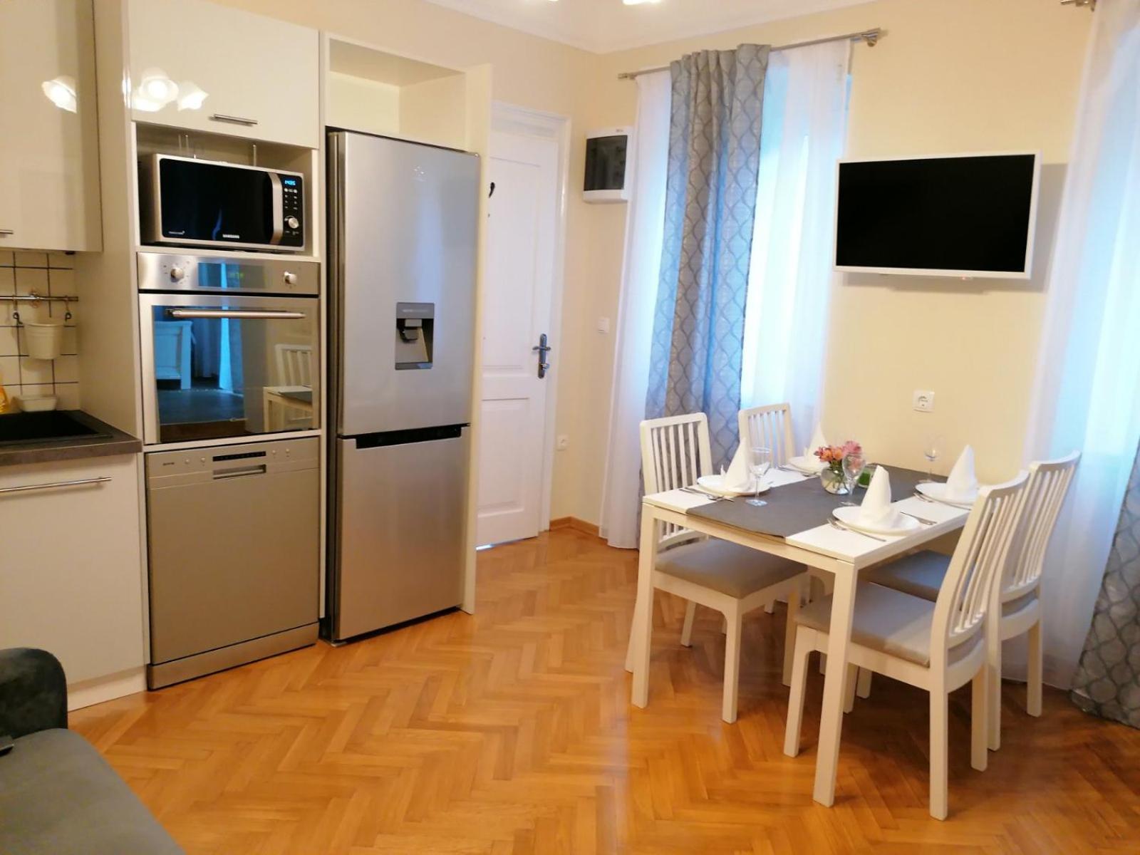 APARTMAN LUŠETIĆ view 3