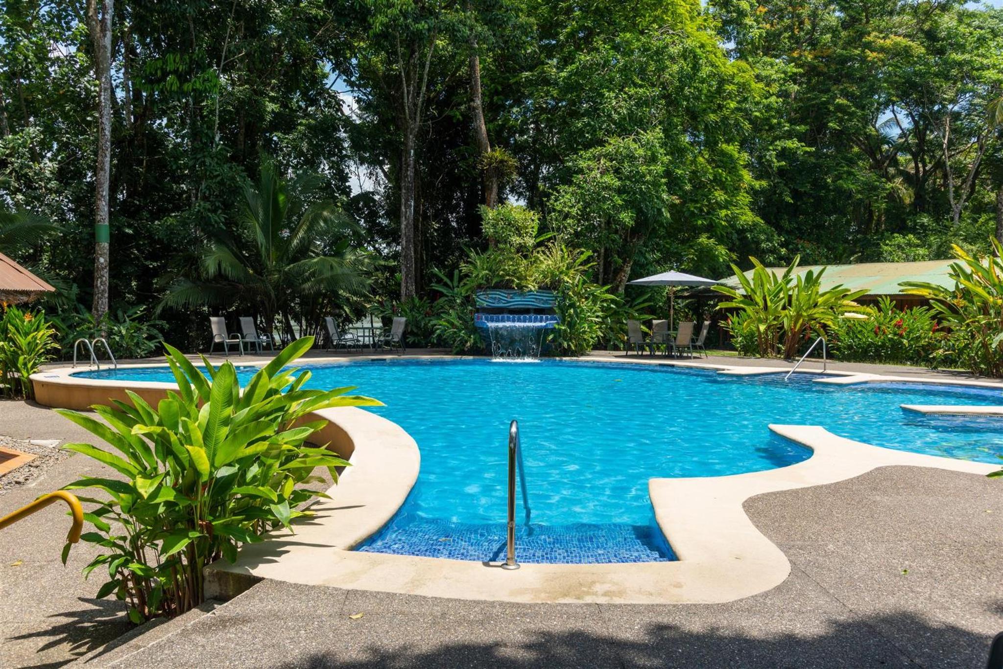 Laguna Lodge