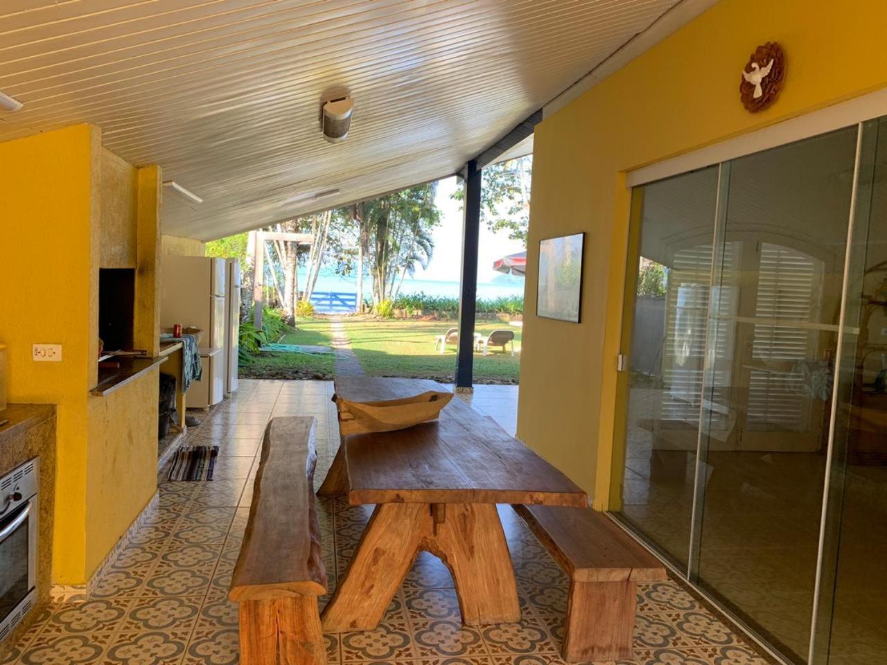 Casa pé na areia - Praia do Lázaro