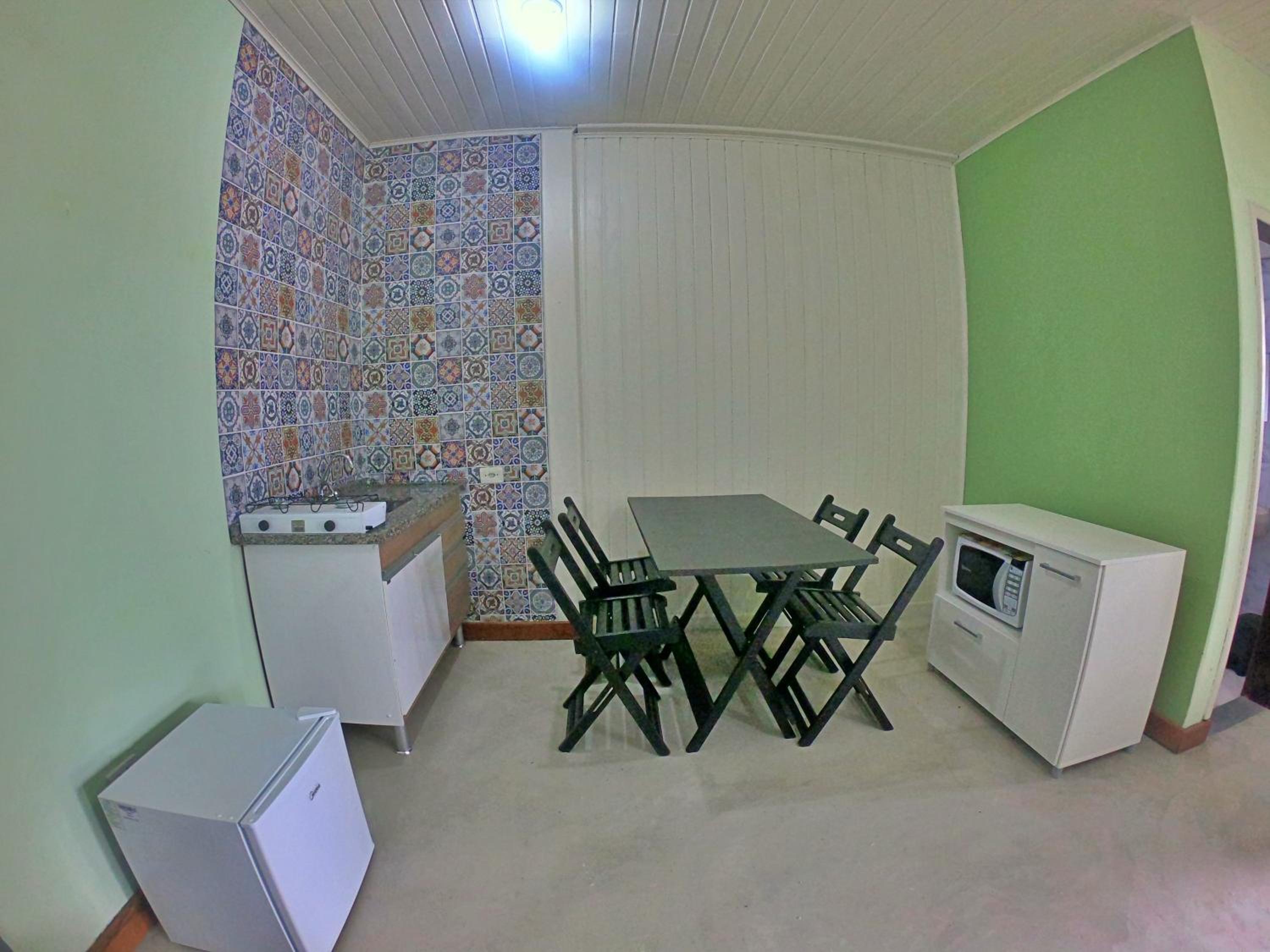 Kitnet Com Ar, em frente a Praia de Boracéia
