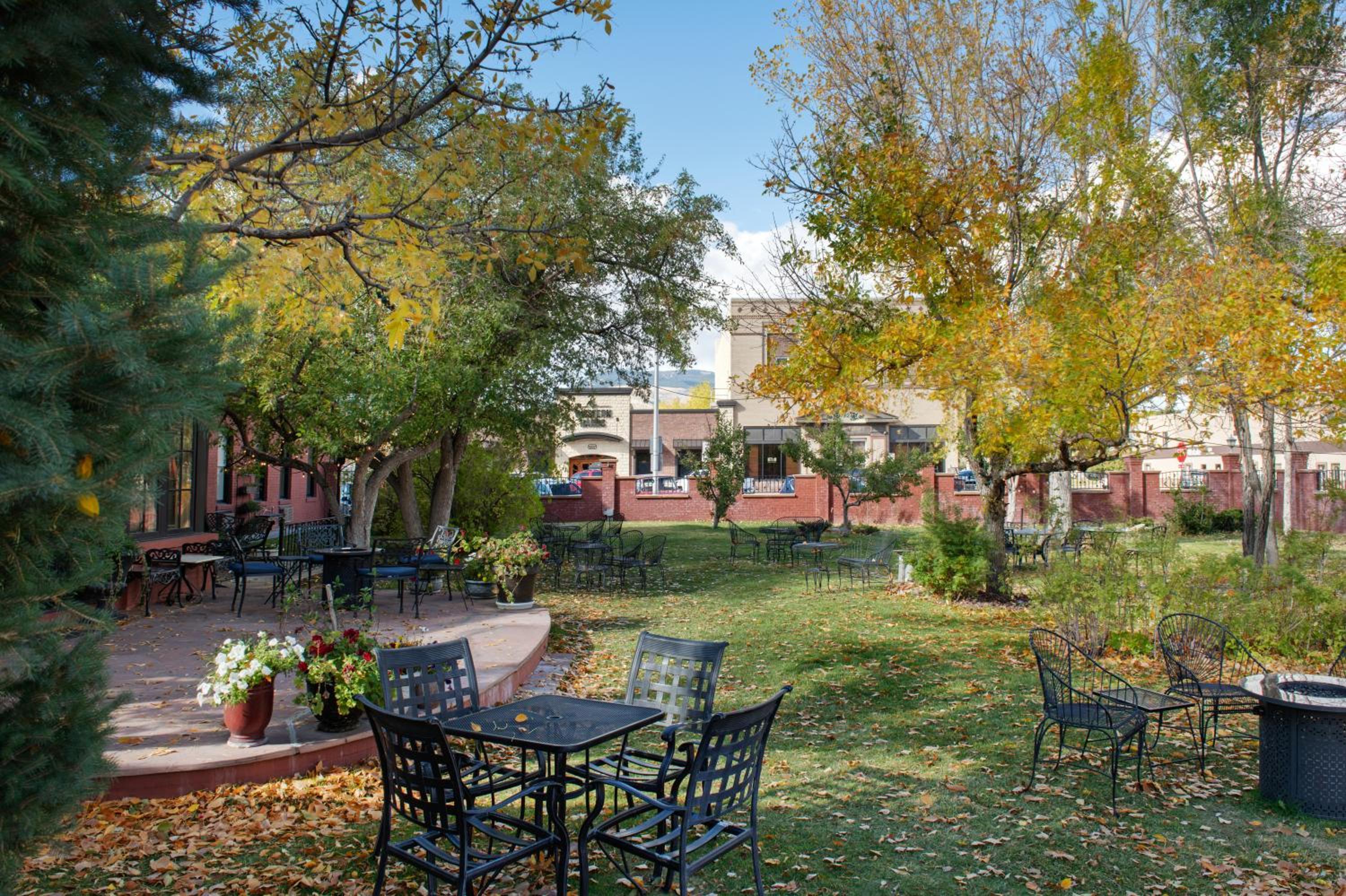 Cody Vacations - Chamberlin Inn - Property Image 4