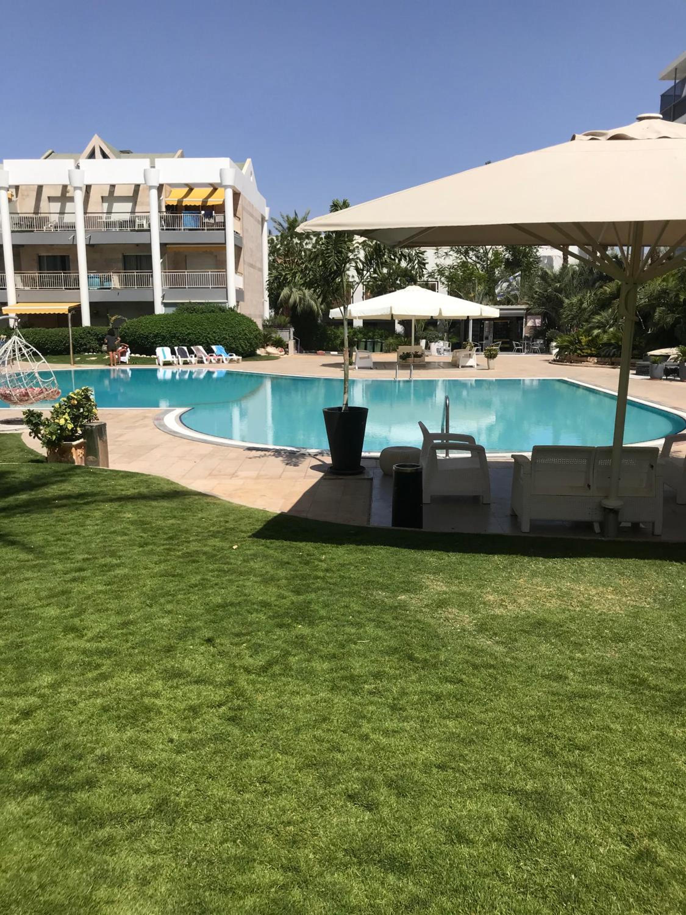 דירת גן דלוקס-Deluxe Garden Apartment by CRWON view 2