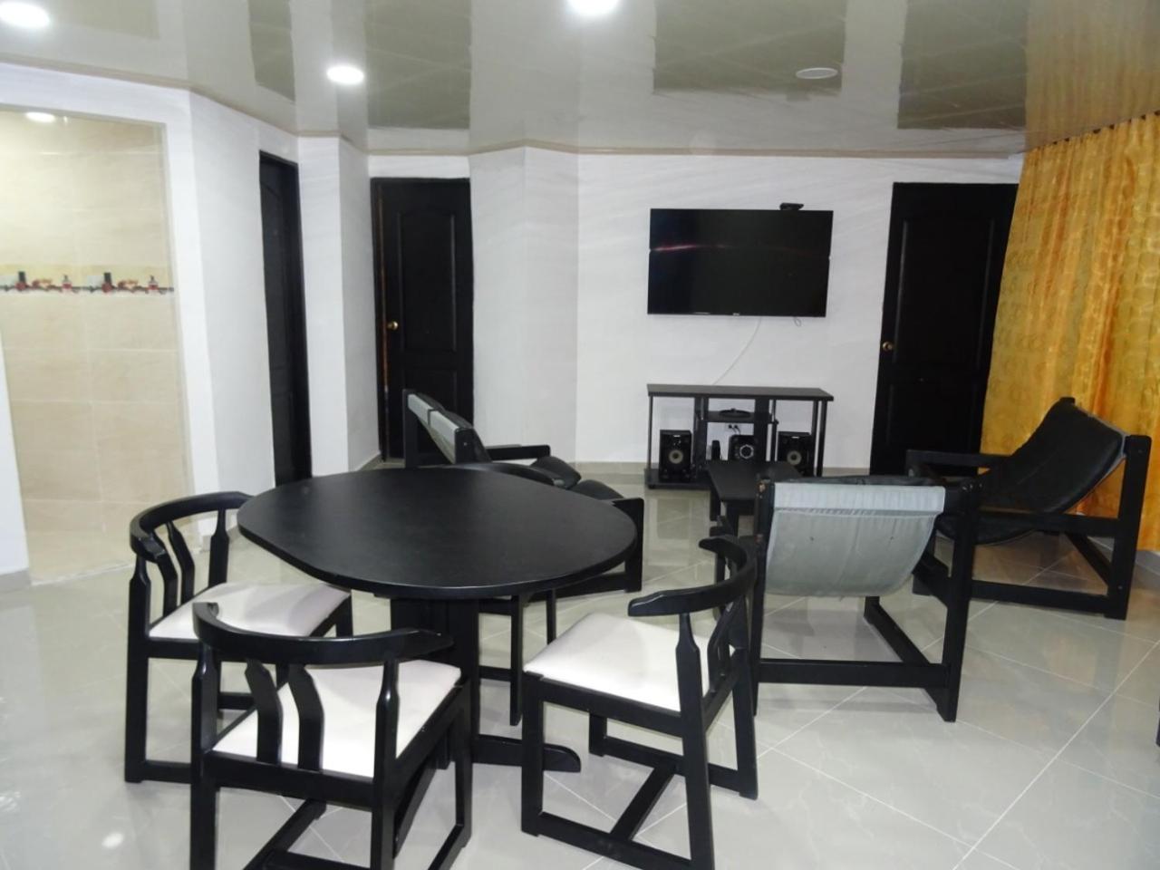 Espectacular, amplio y hermoso apartamento en condominio al frente de la playa El Rodadero