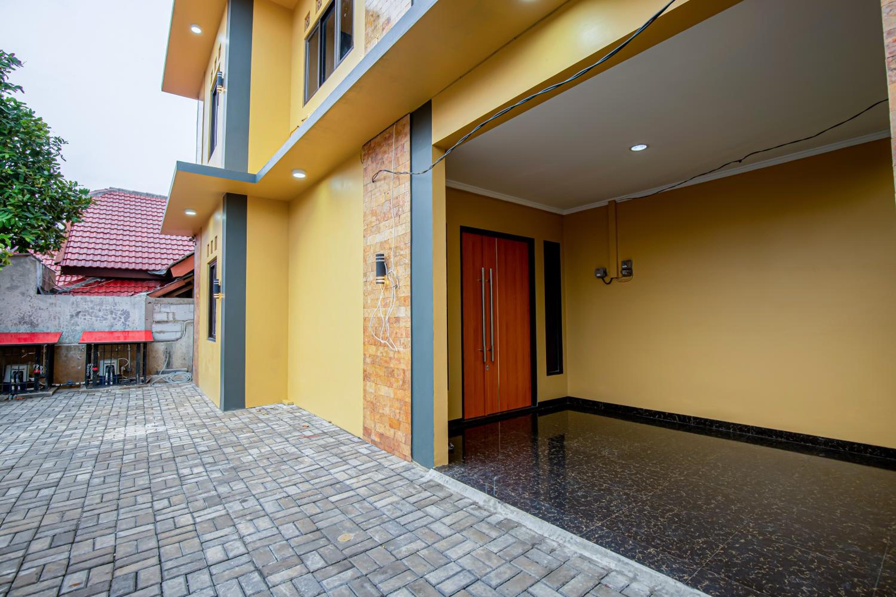 Tami House Bintaro Syariah view 3