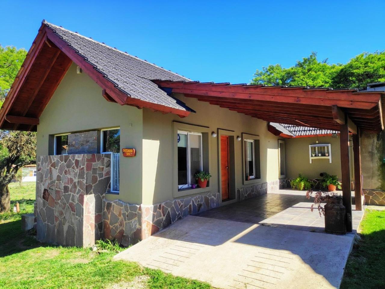 Hotel Die Lavendel Chalet - Image 1