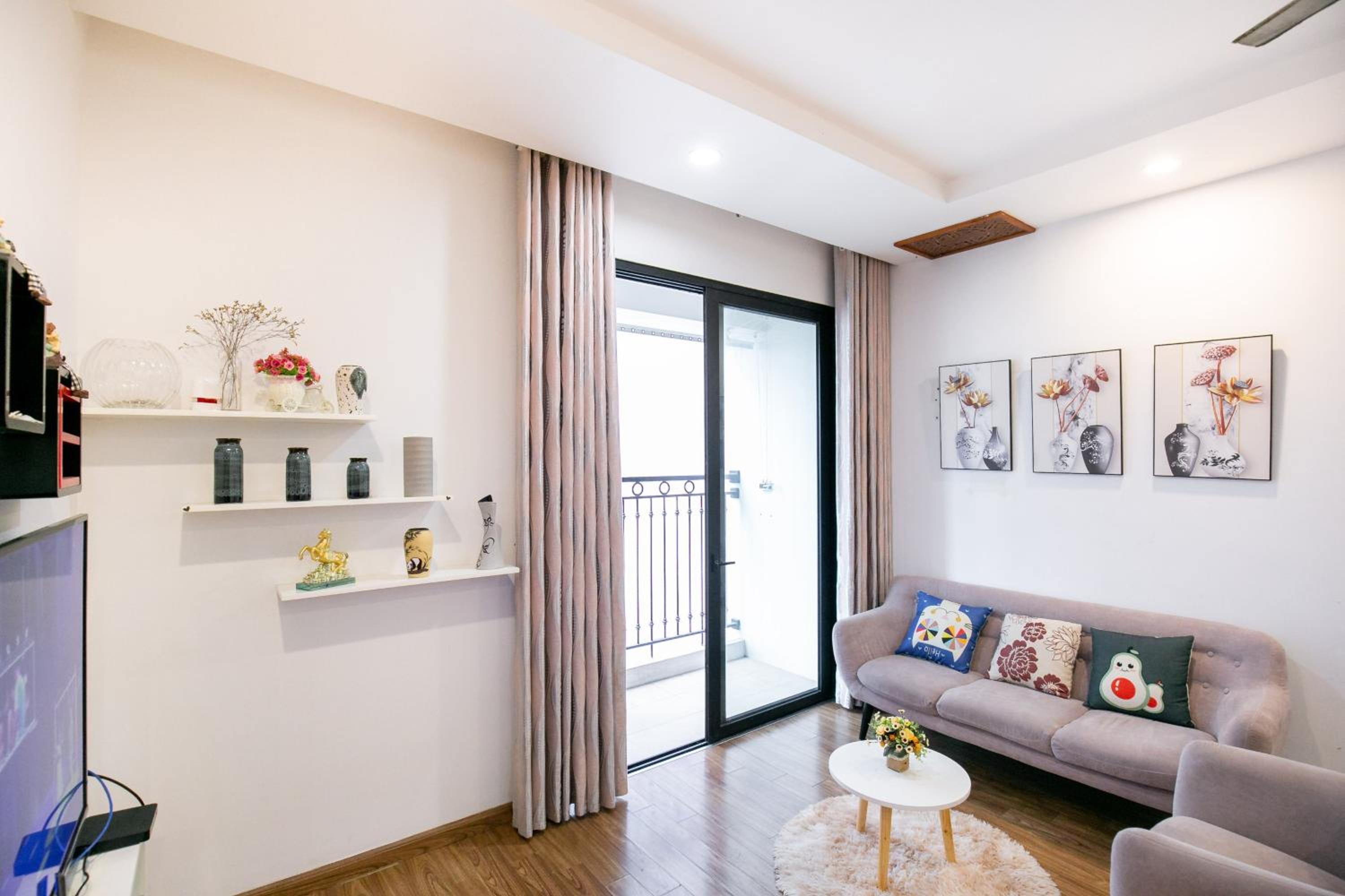BOM HOMES- VINHOMES TIMES CITY- 2BR-LUXURY APt