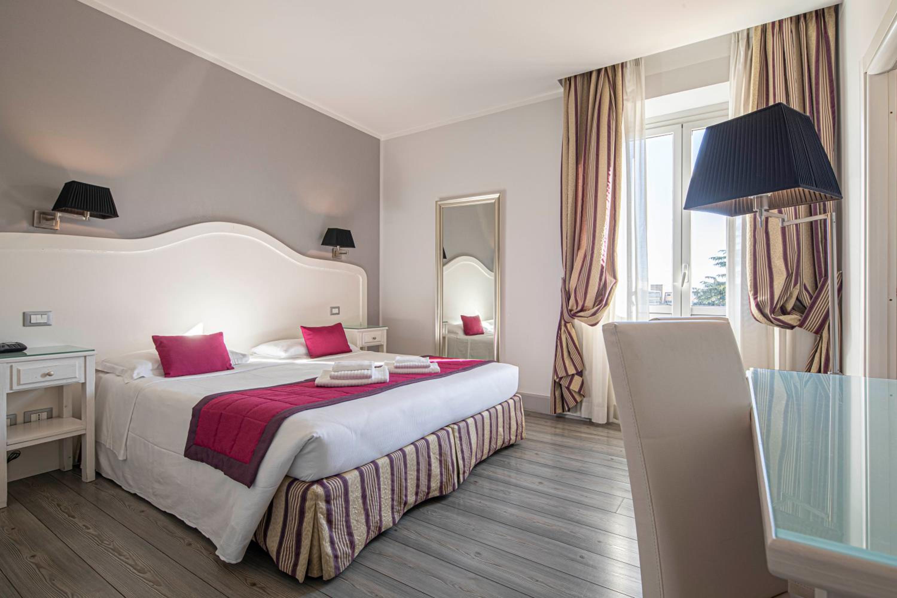 Suite Castrense en Rome — hotel room