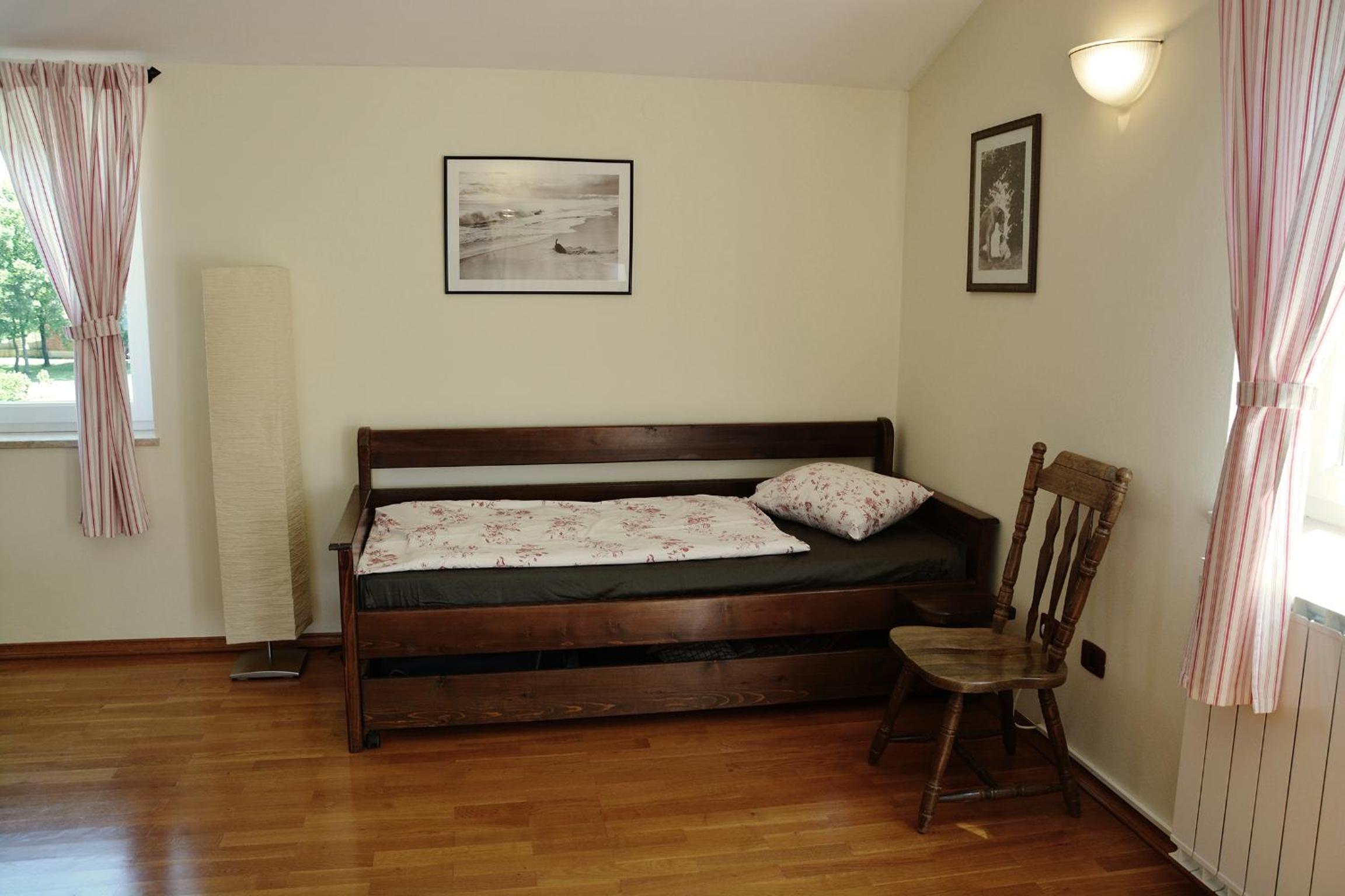 Photo 49