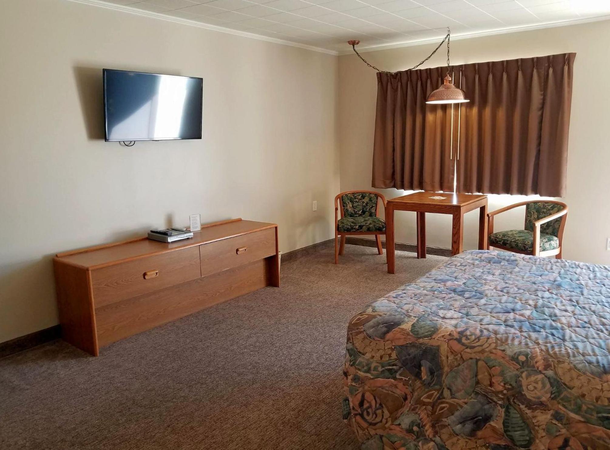 Aquarius Inn