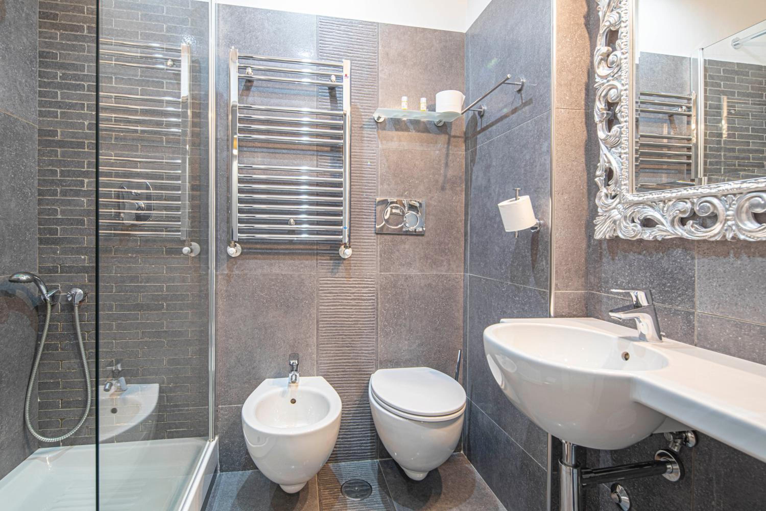 Domus Castrense en Rome — bathroom