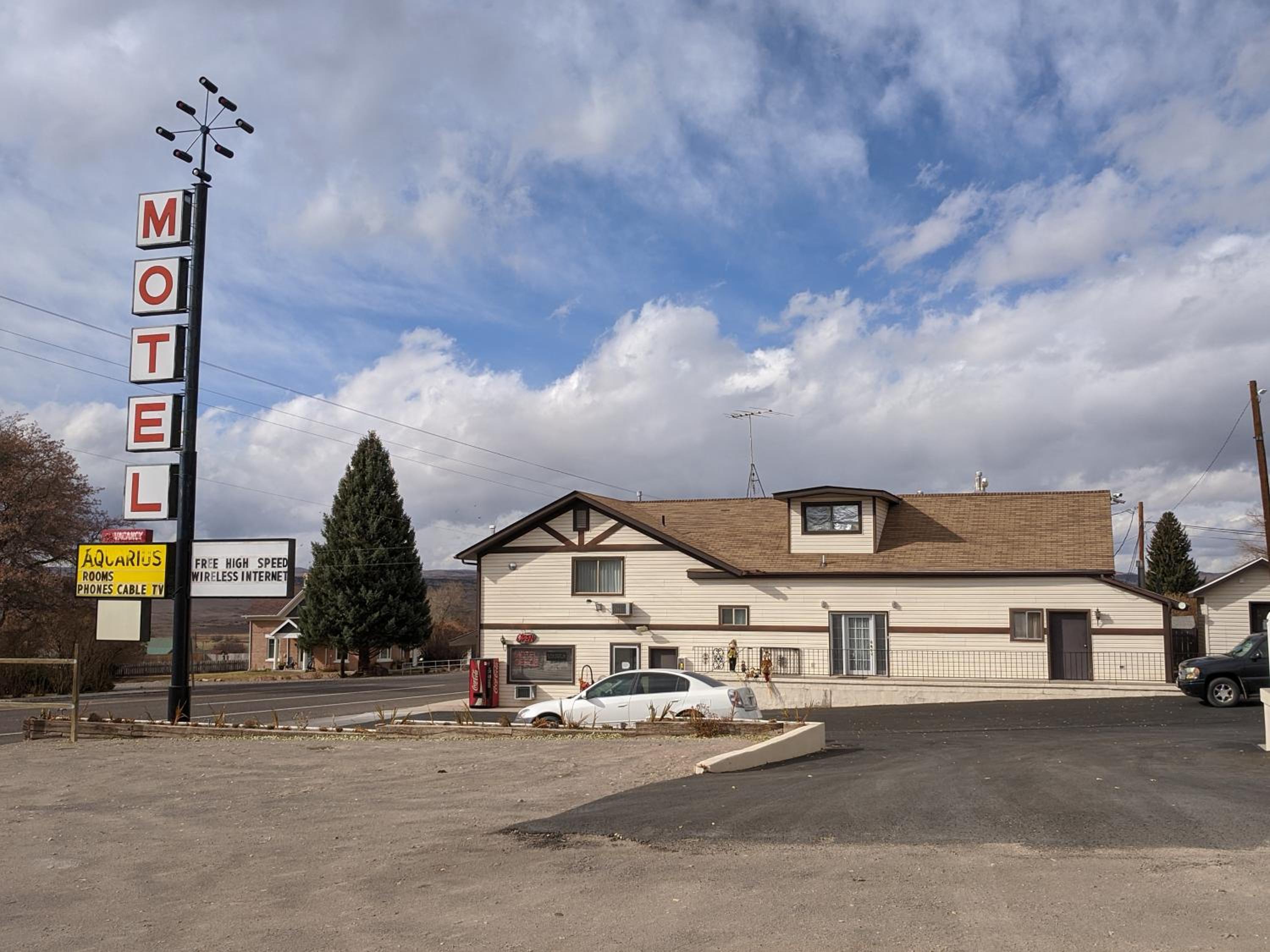 Aquarius Inn