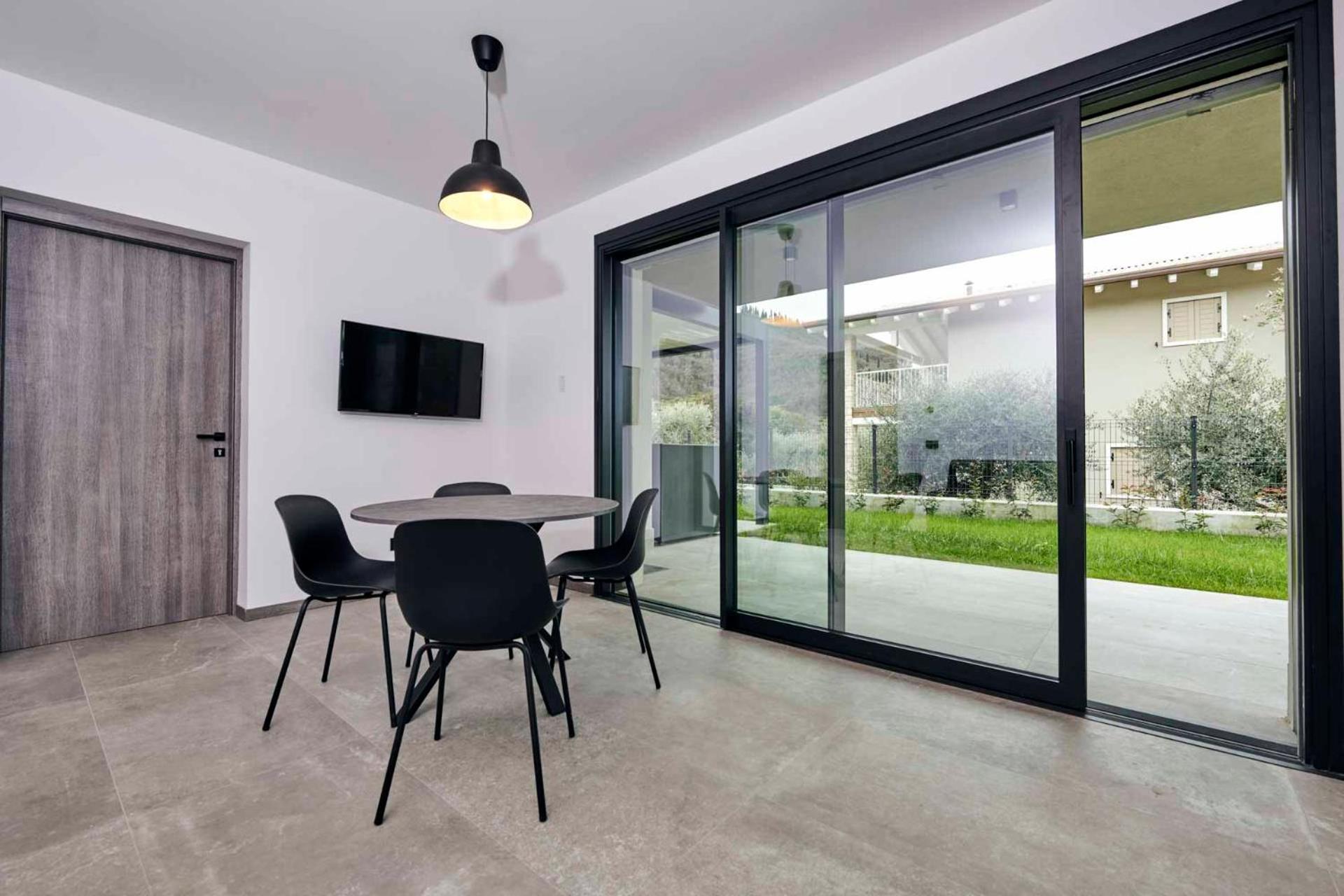 ApartmentsGarda - Aurora Deluxe view 5