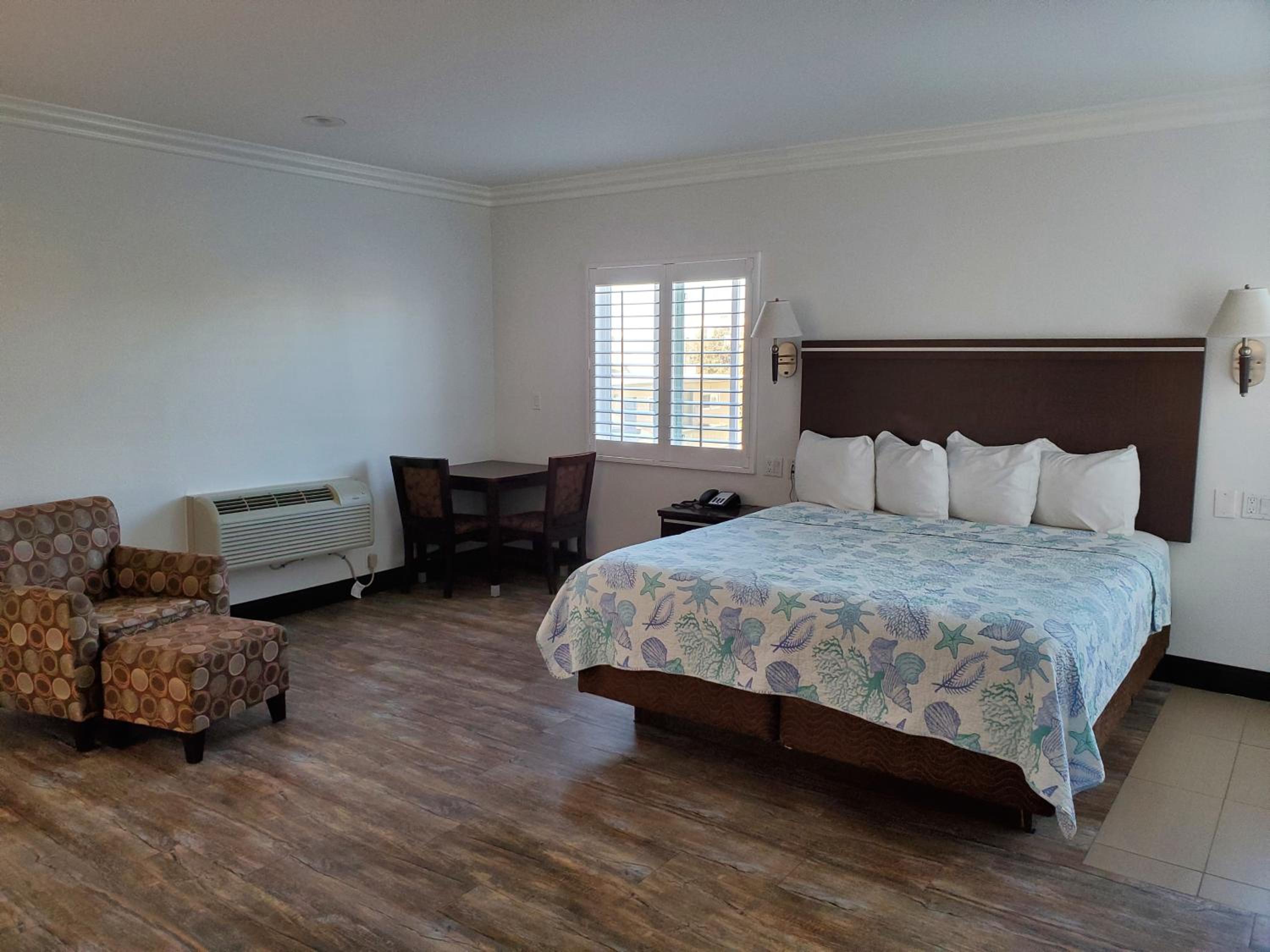 Ocean Surf Inn & Suites
