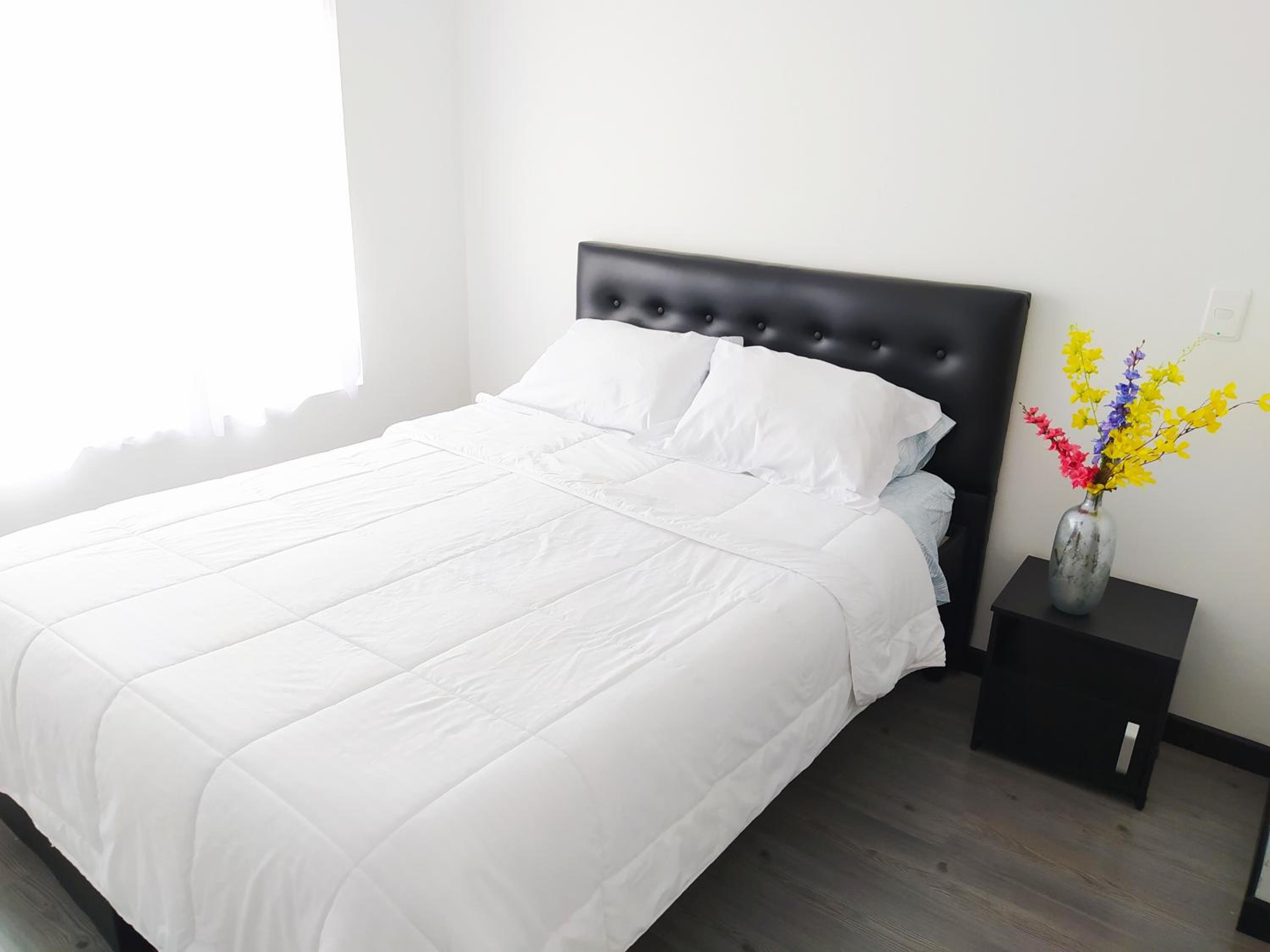 3 Apartamento completo Cedritos Minimalista view 5