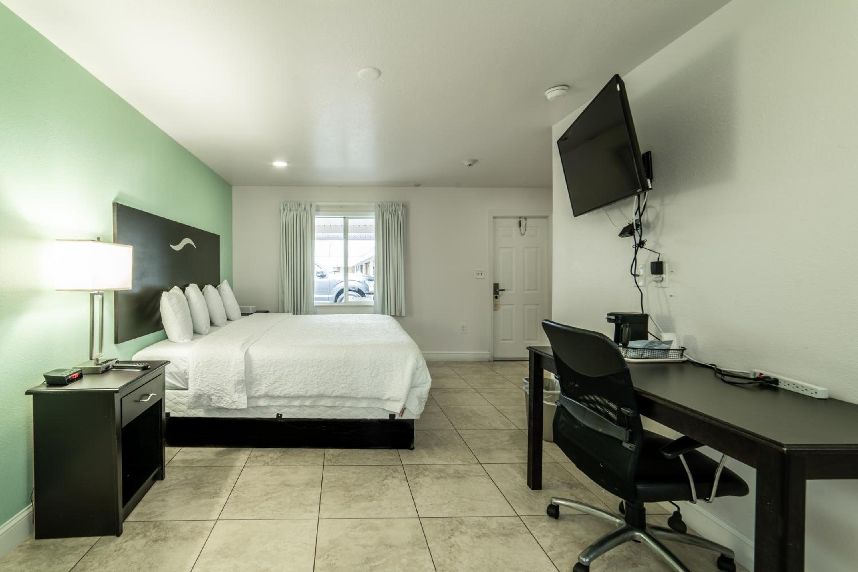 Everglades City Motel - Everglades Adventures Inn