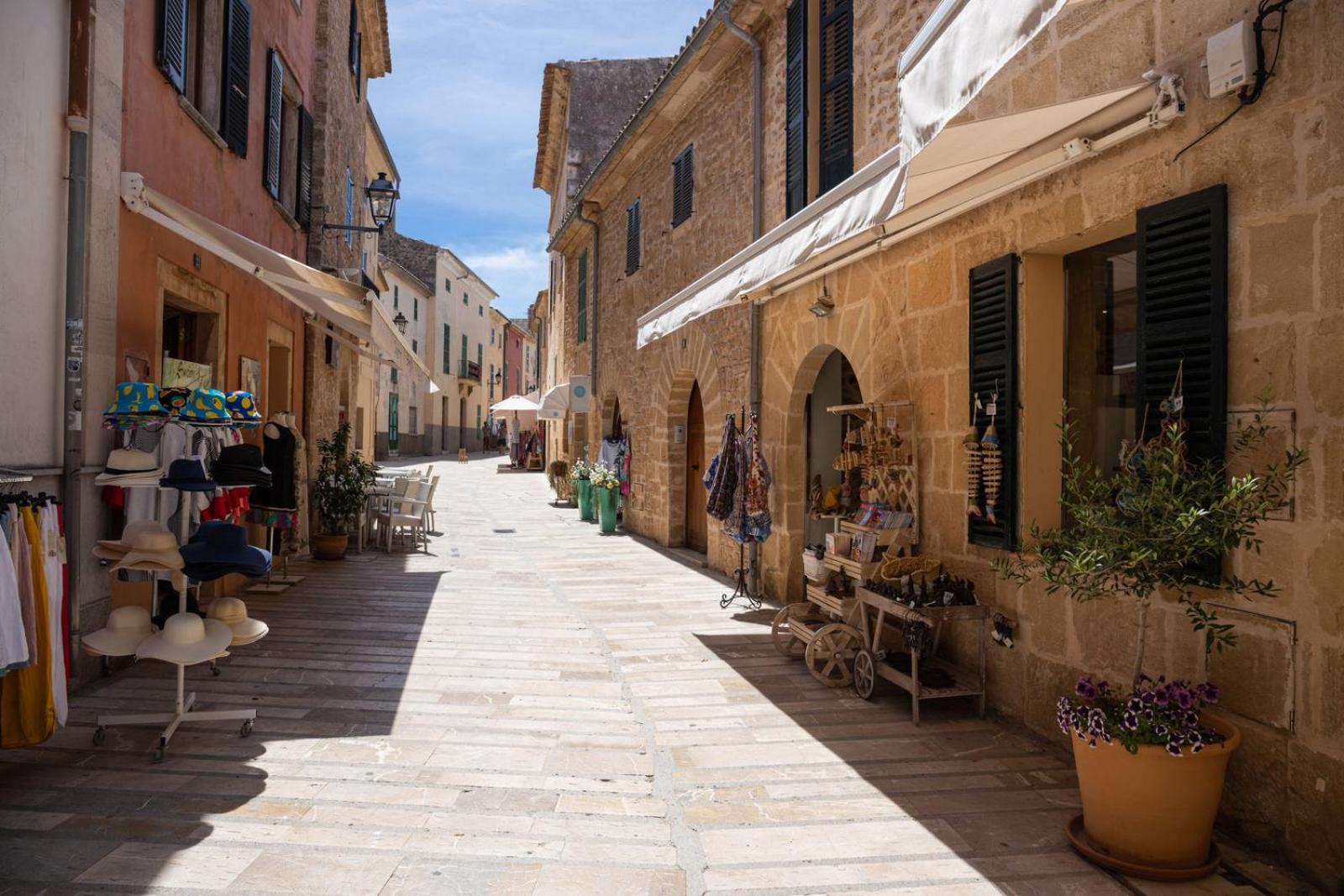 Town House Esglesia in Alcudia view 5