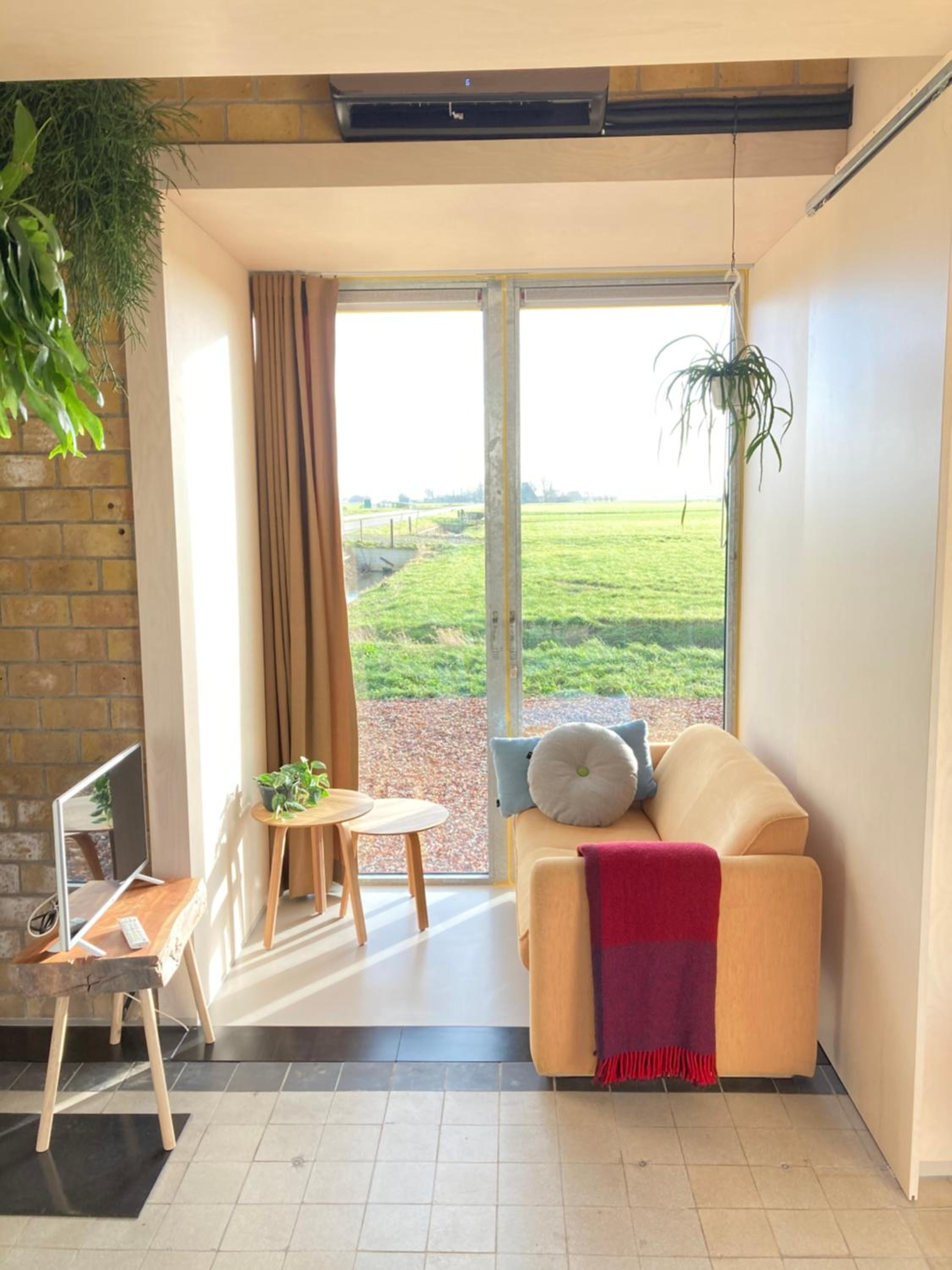 Tiny house Van hoogspanning naar ontspanning view 5