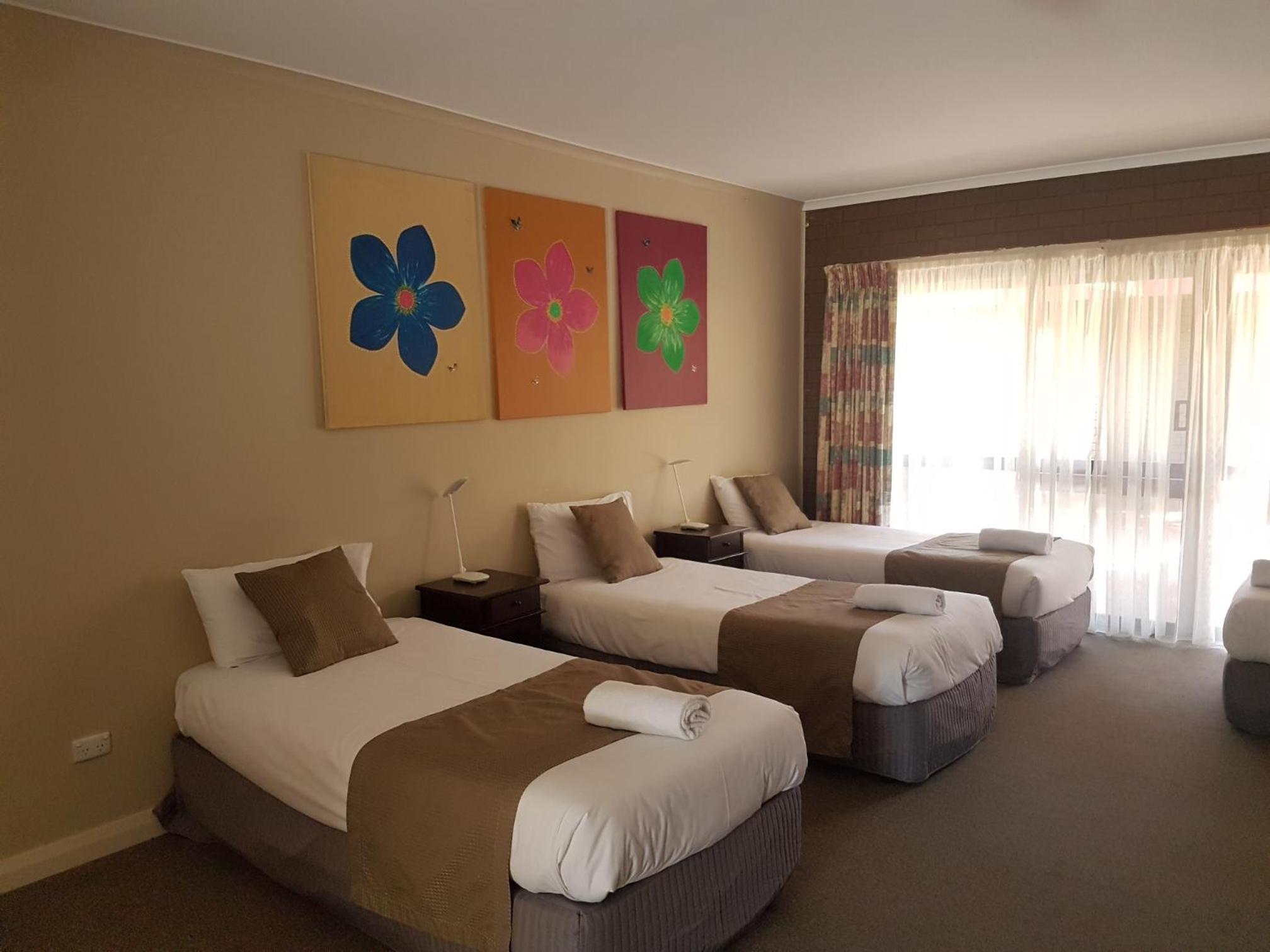 Barooga Country Inn Motel
