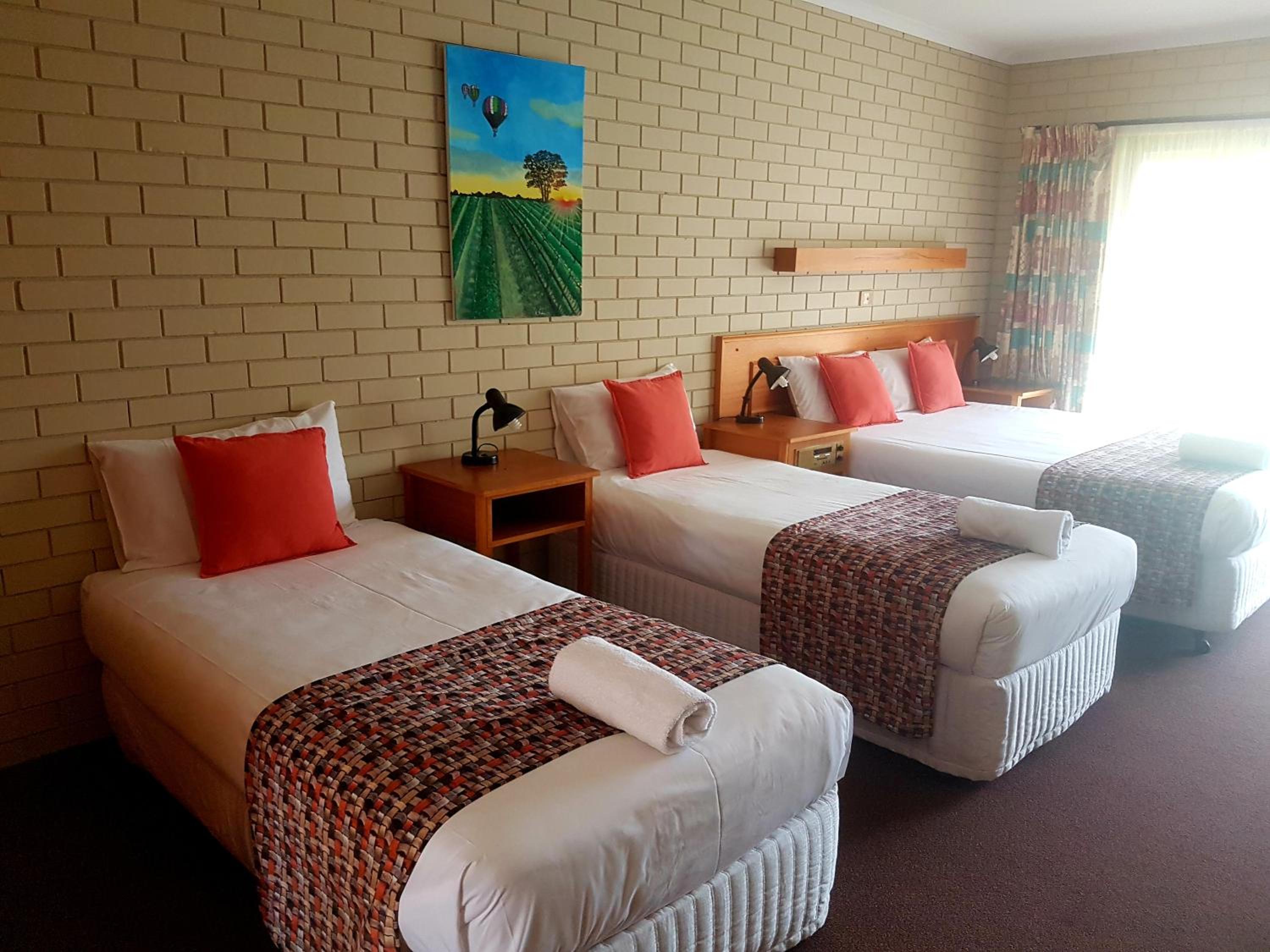 Barooga Country Inn Motel
