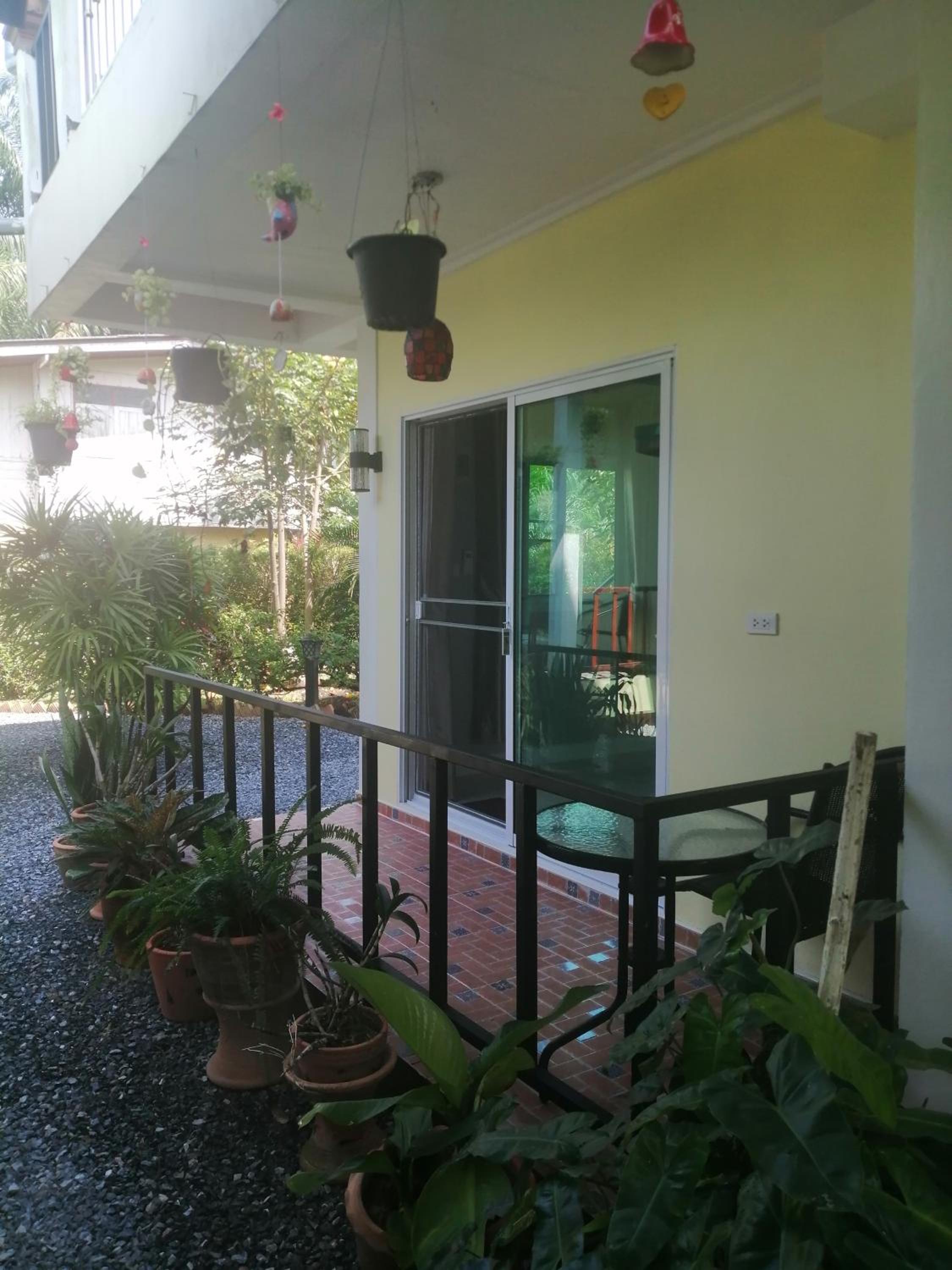 Bed & Breakfast To-Co