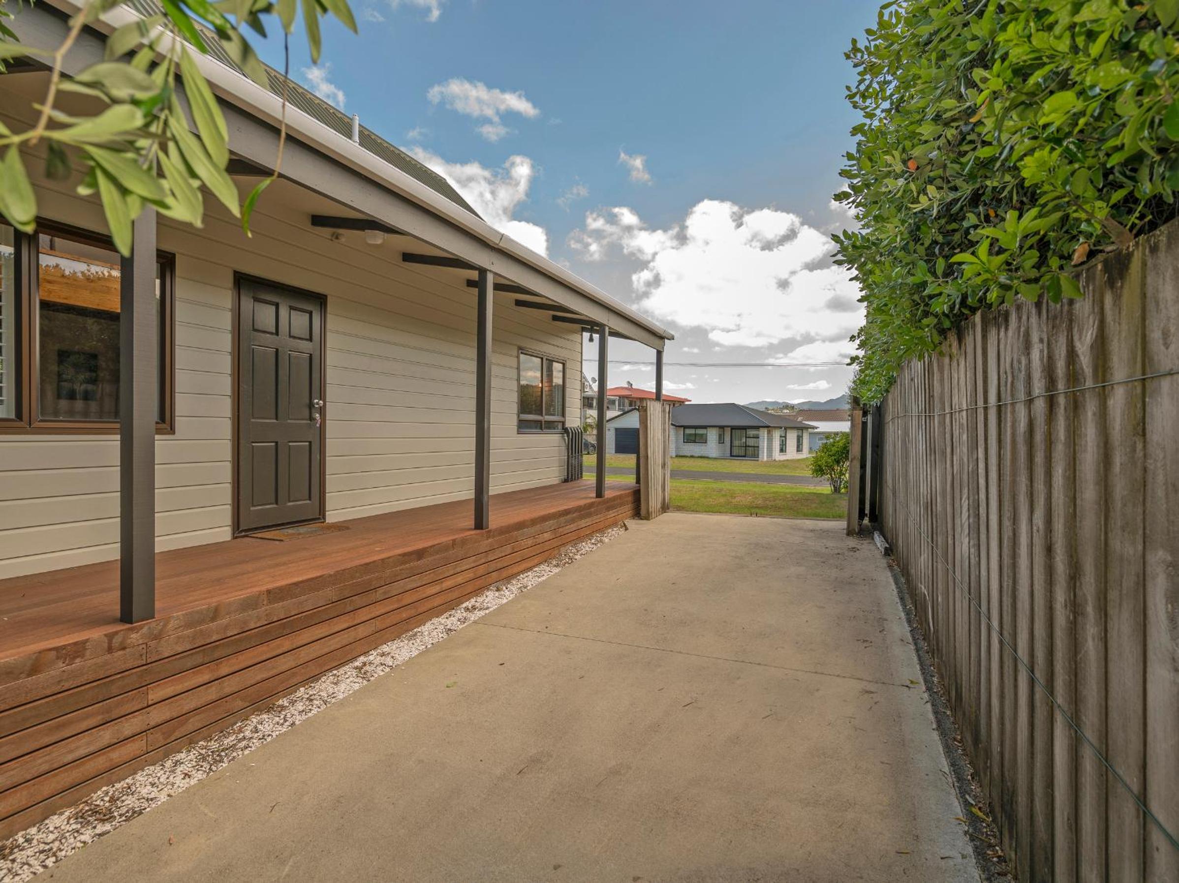 Beaut Bach on Beverley - Whangamata Holiday Home view 4