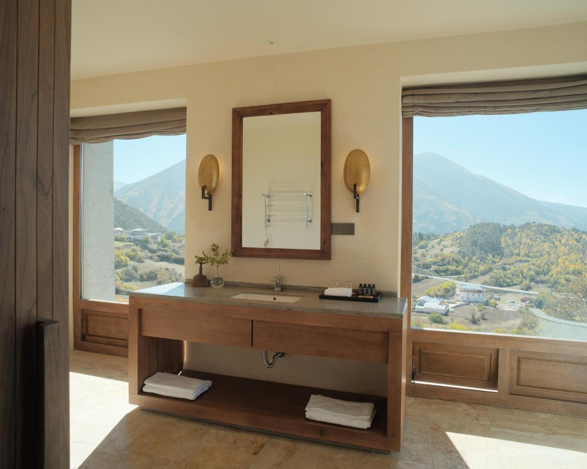 Sunyata Hotel. Deqin Meili