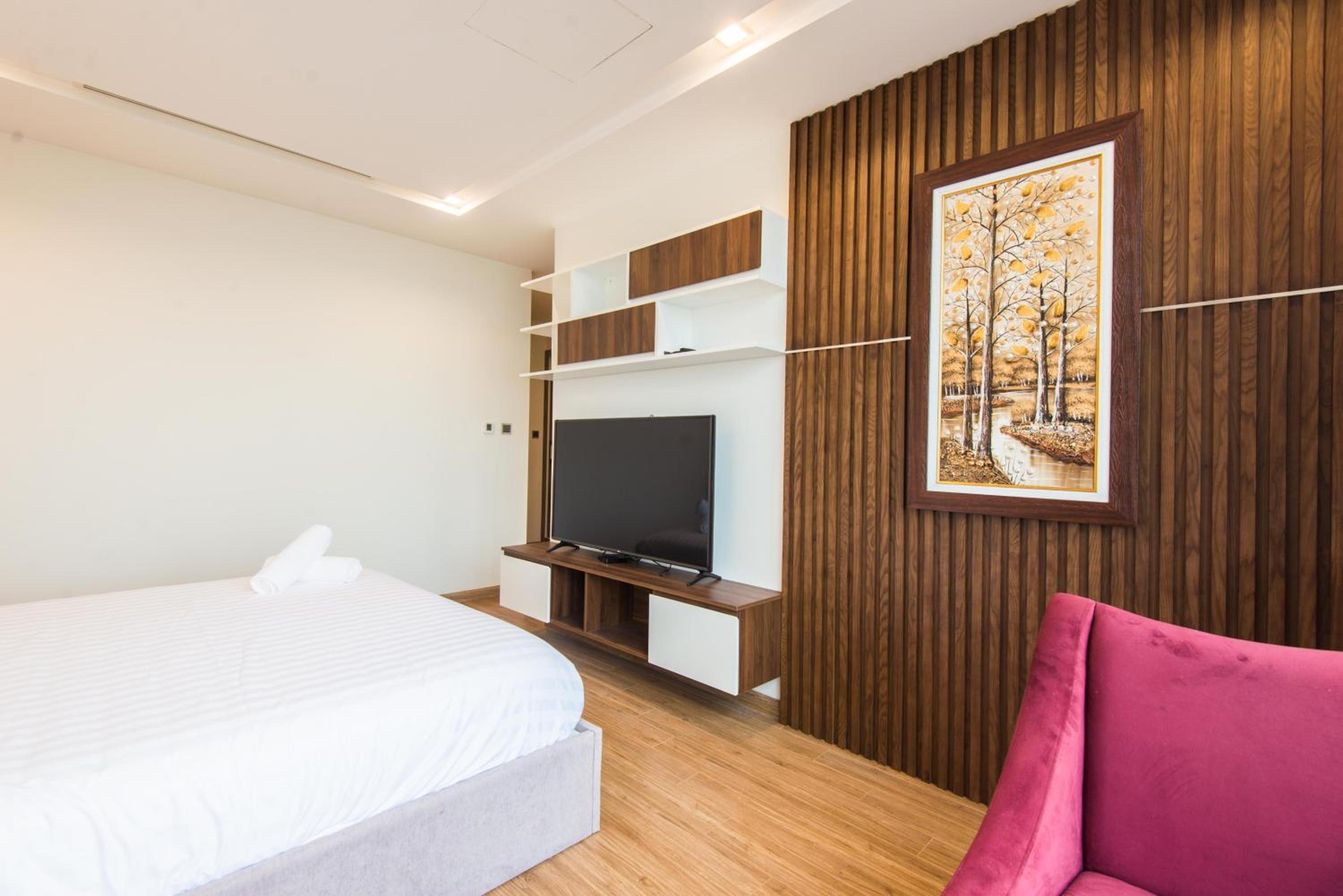 Premium Apartment Vinhomes Metropolis BaDinh
