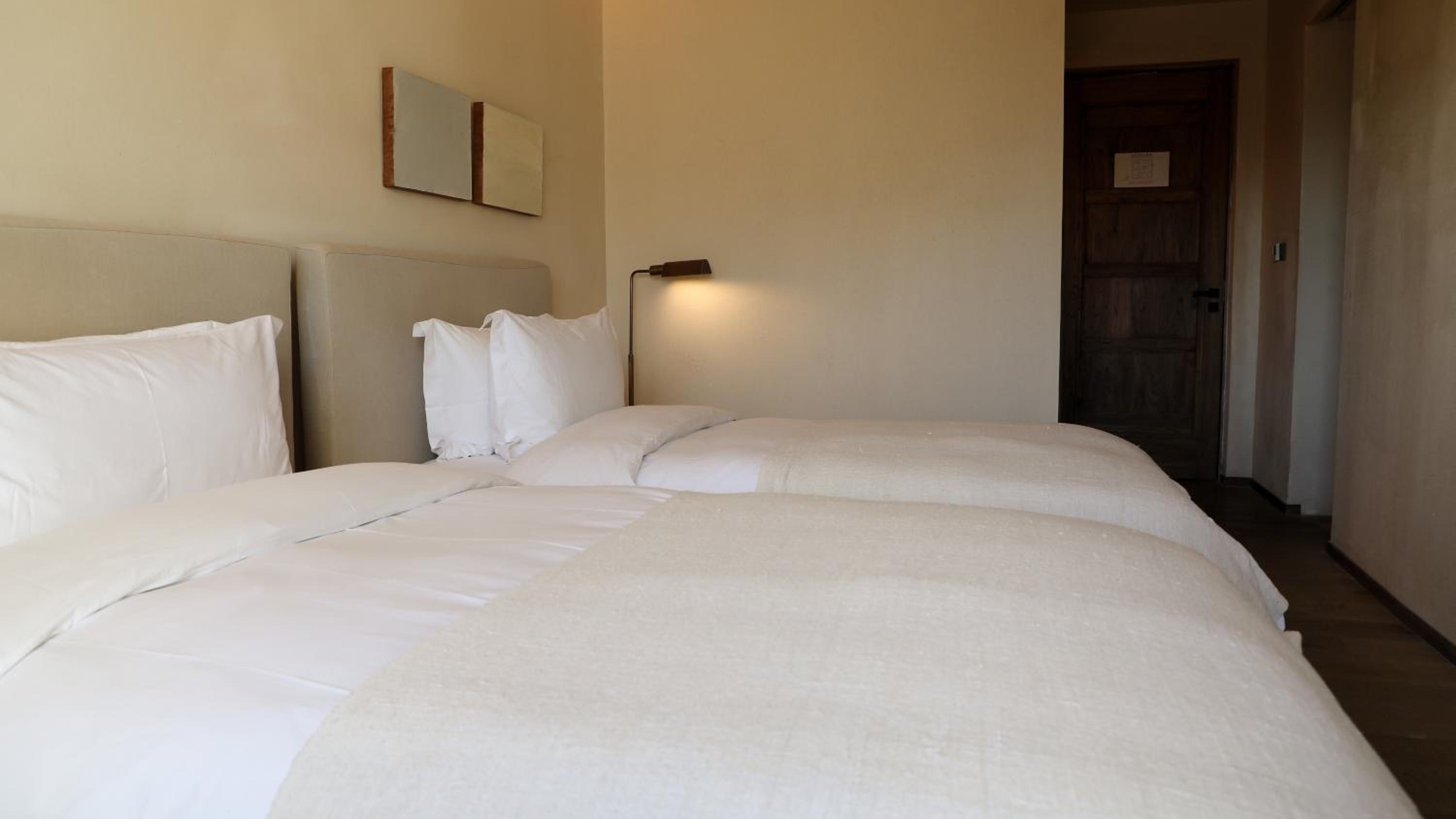 Sunyata Hotel. Deqin Meili