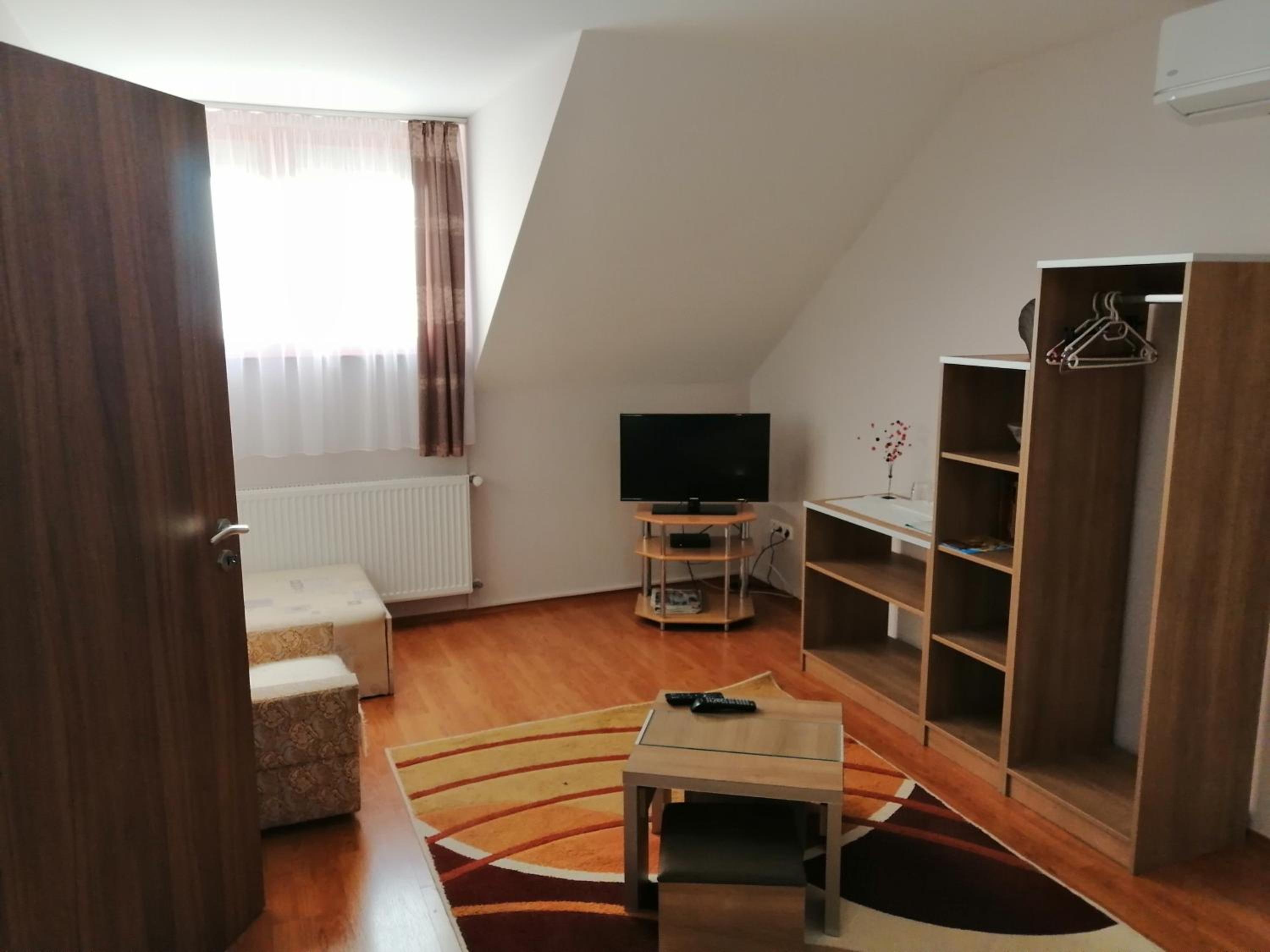 Csipkeház Apartman view 3