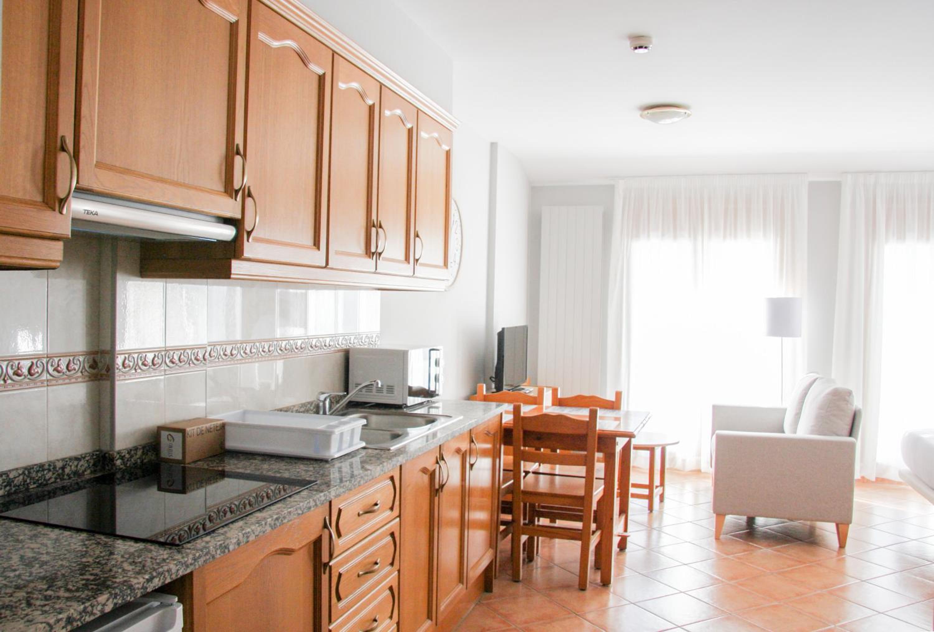 APARTAMENTS COLELLS