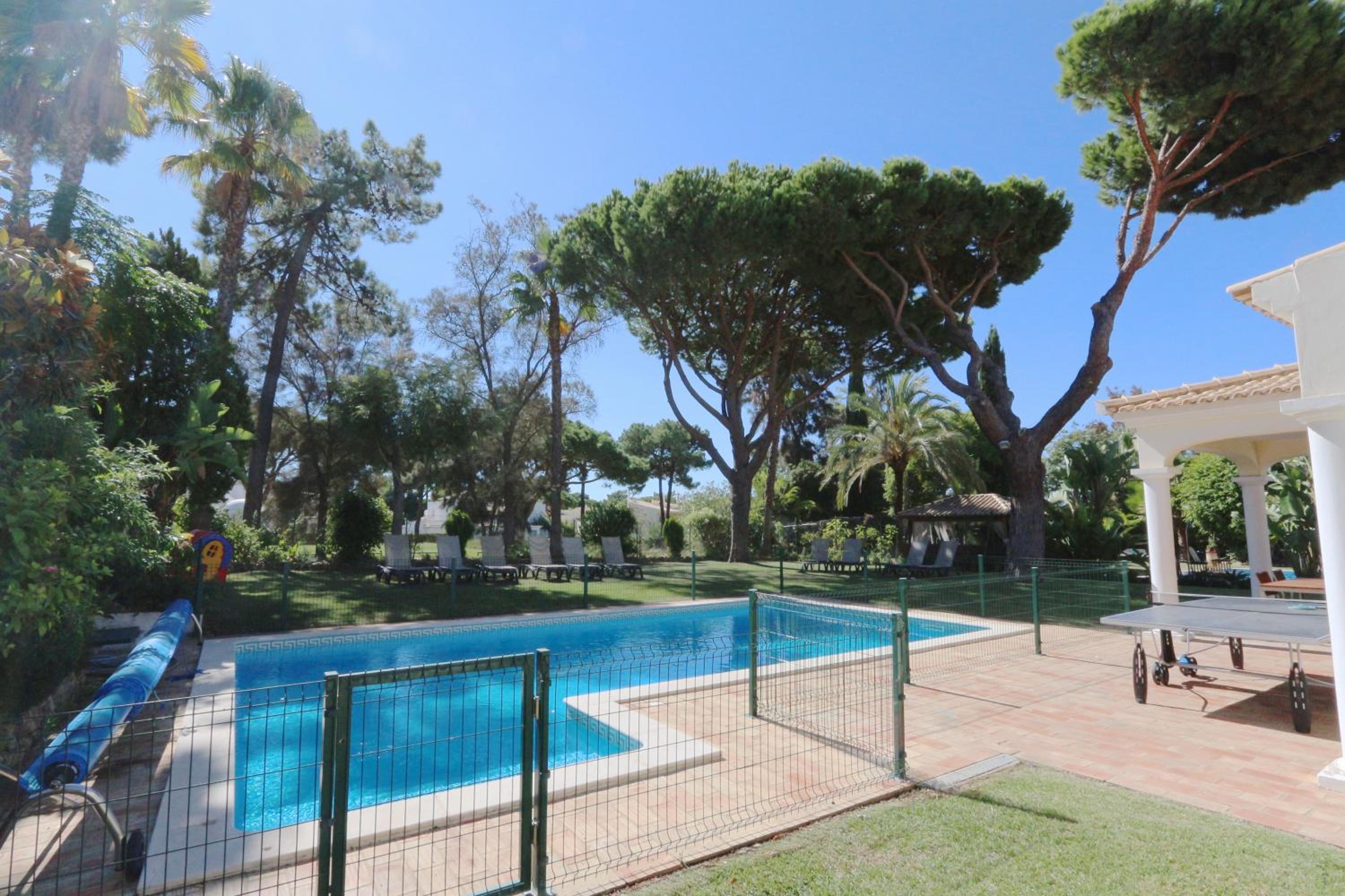 Villa Estrelicia 106 - Clever Details with "heated" pool view 4