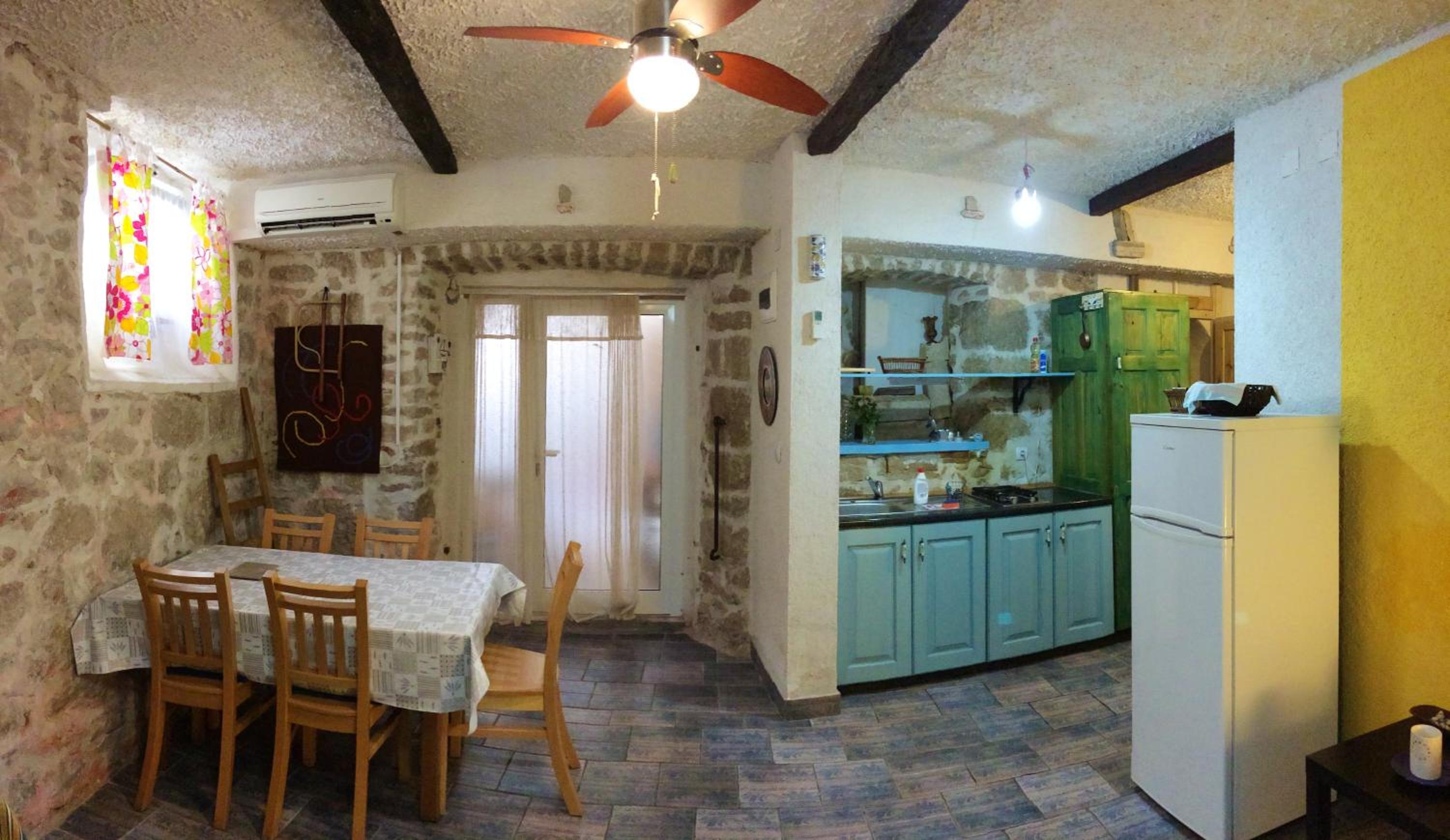 Comfortable apartment in Betina 55 m² with terrace
