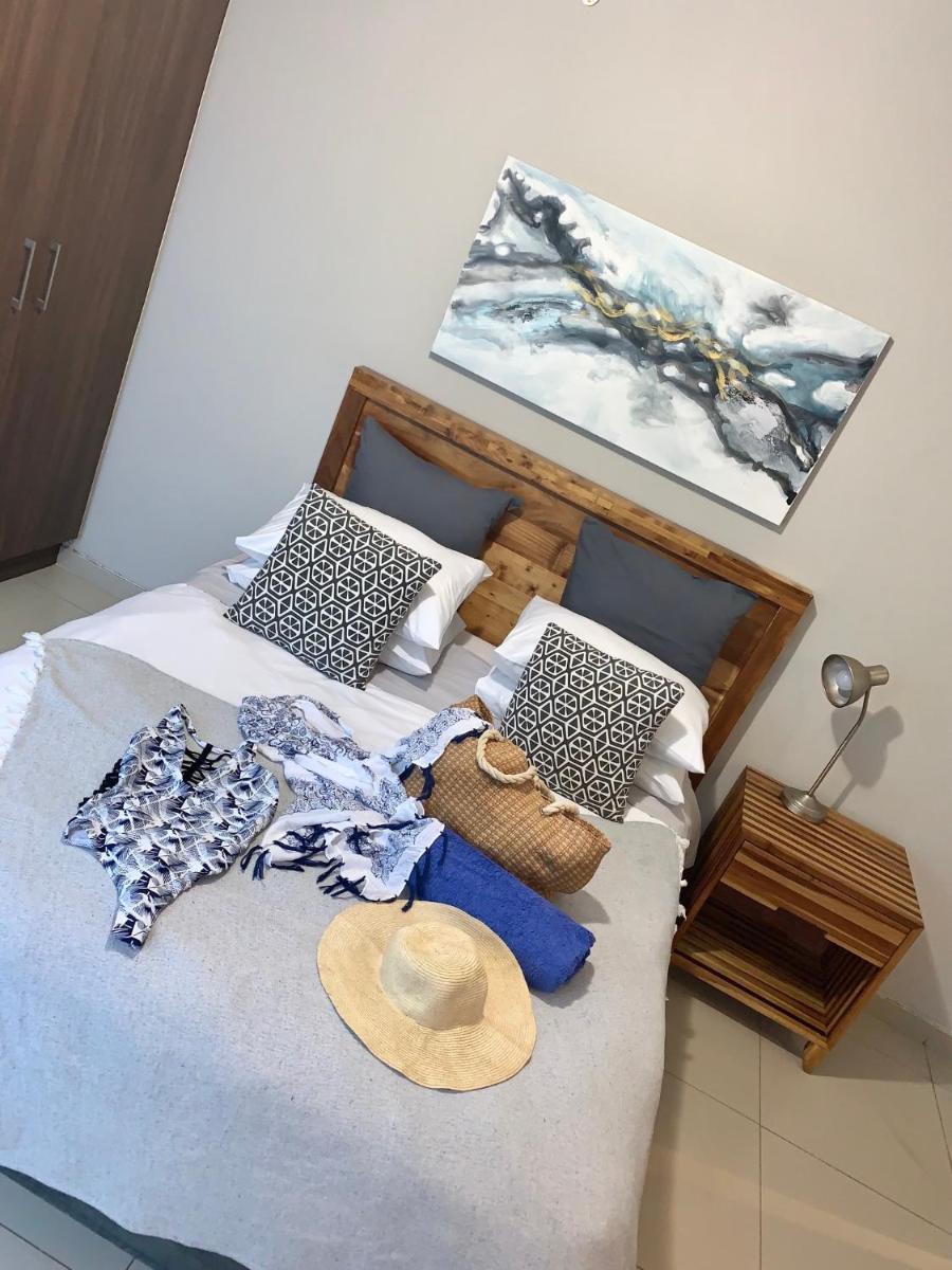 Escape to a Seaside Sanctuary - vayKZN Umdloti view 2